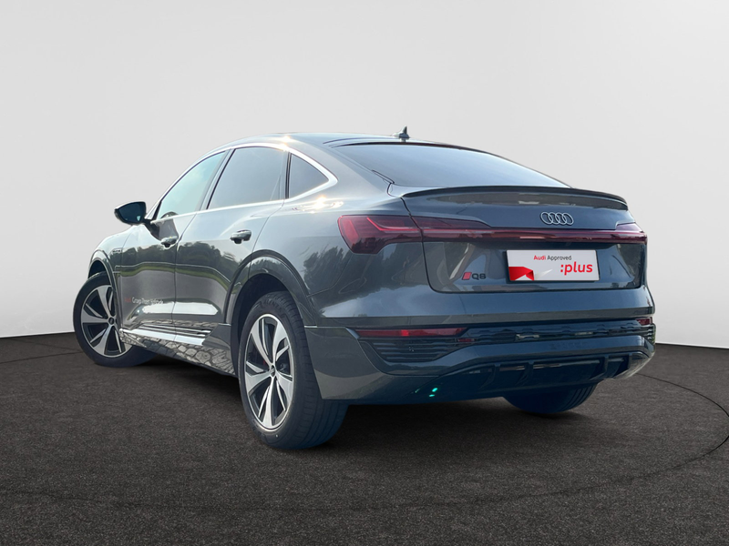 Audi Q8 Audi Q8 Sportback S line 55 e-tron quattro 300 kW — photo 3
