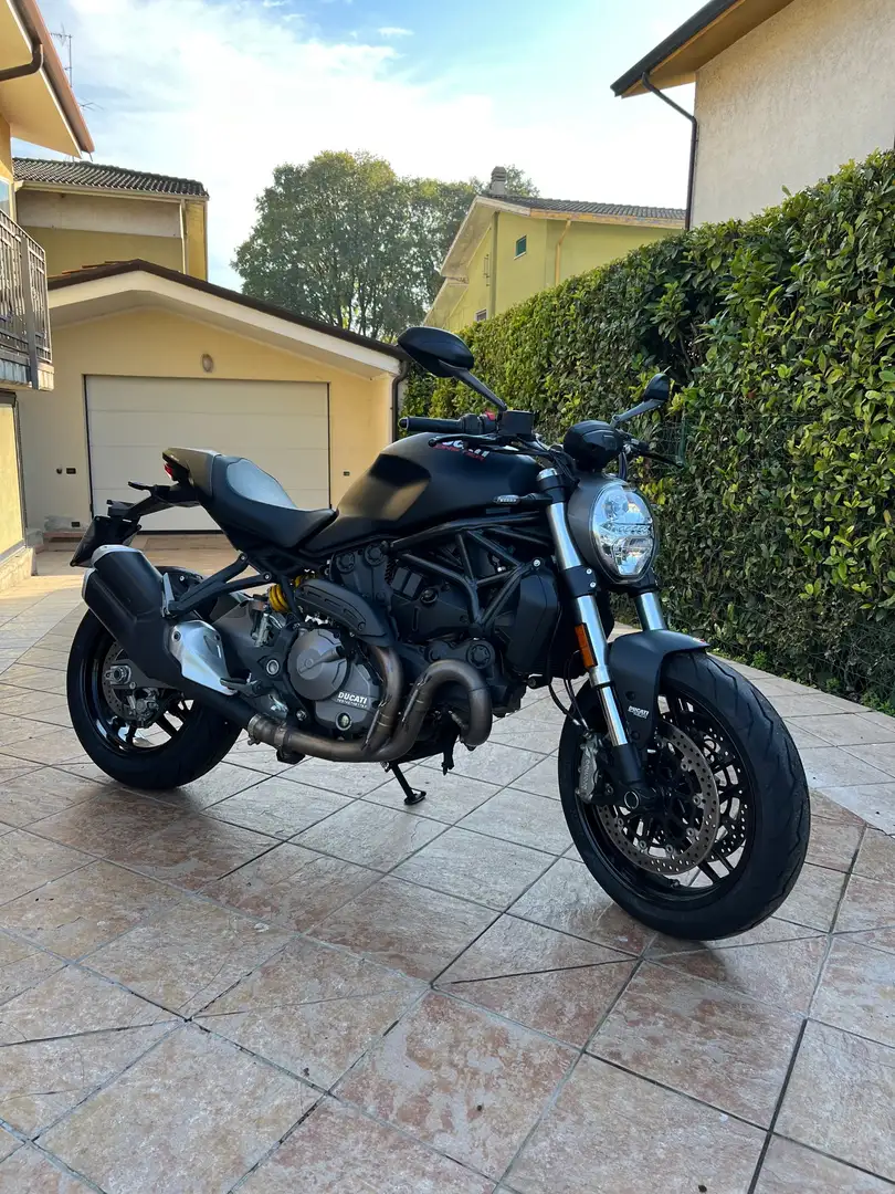 Ducati Monster 821 DEPOTENZIATA Noir - 1