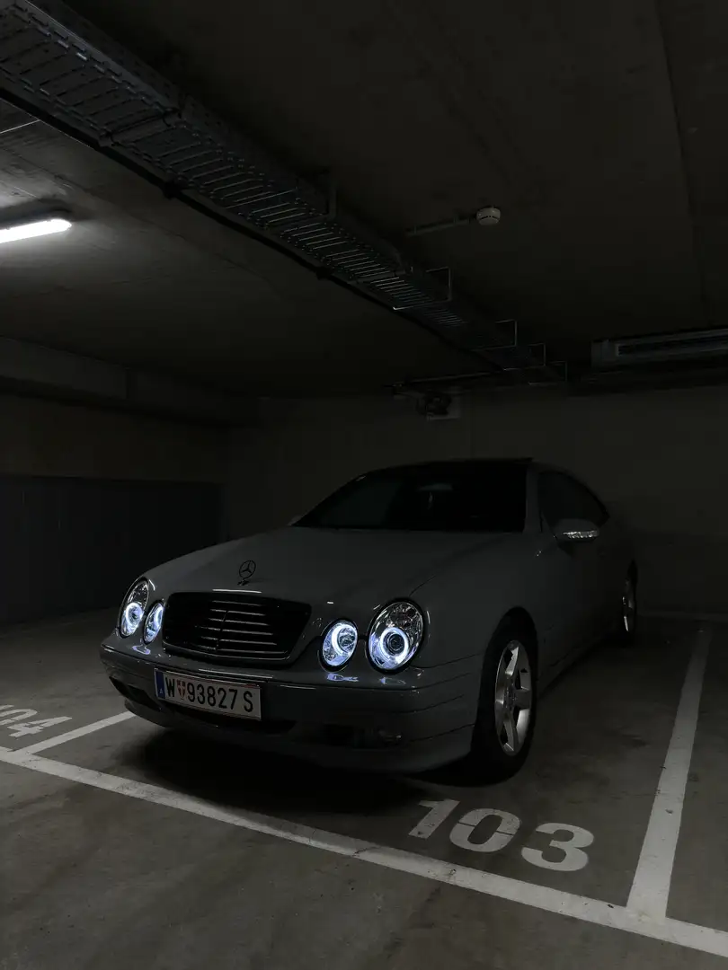 Mercedes-Benz CLK 320 Coupe Avantgarde - 2