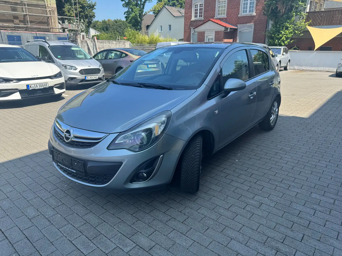 Opel Corsa 1.4 16V Color Edition Grijs - 2