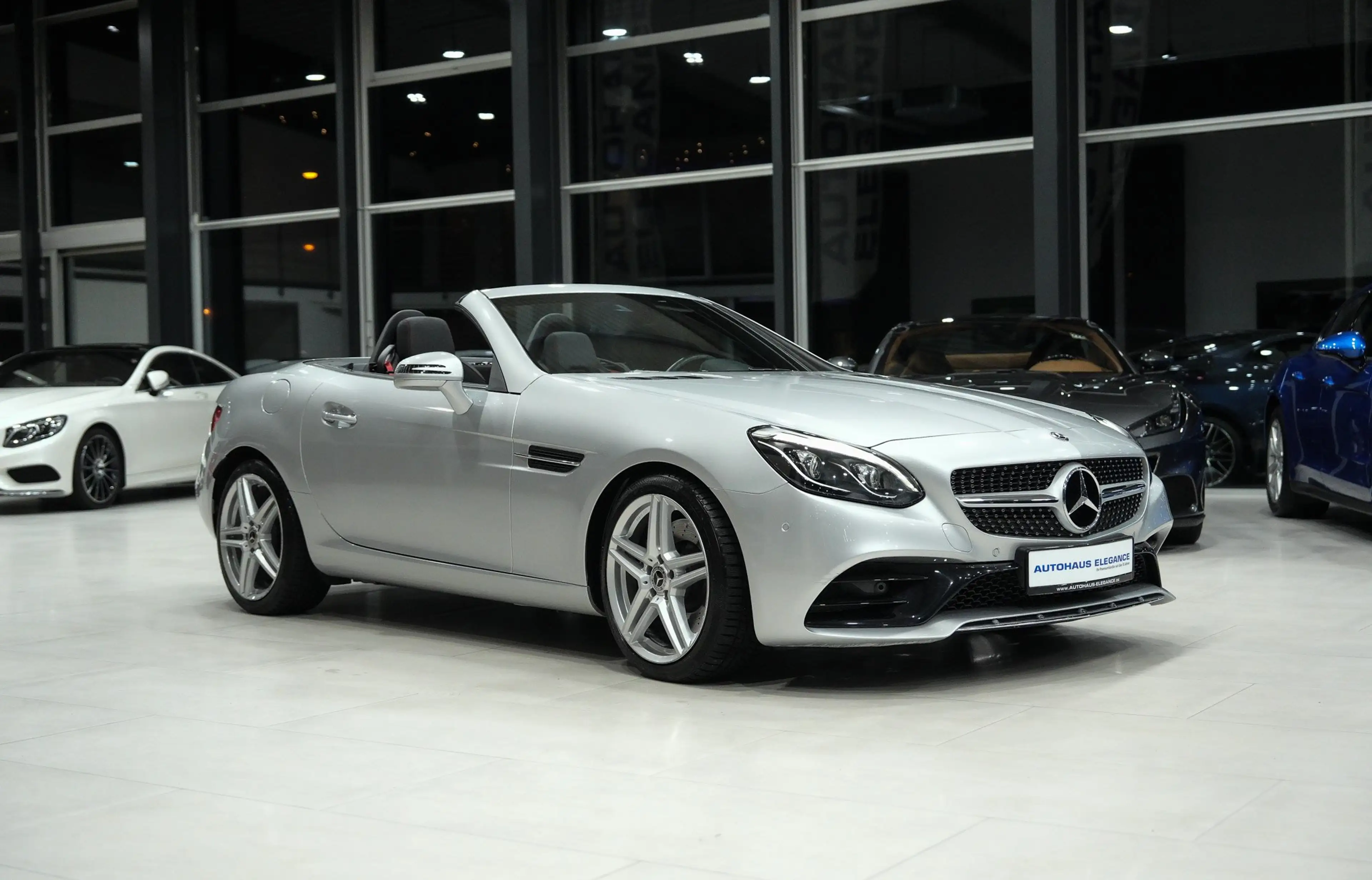 Mercedes-Benz SLC 300 *AMG-LINE*SPORT.ABGAS*SPORTSITZE — photo 2