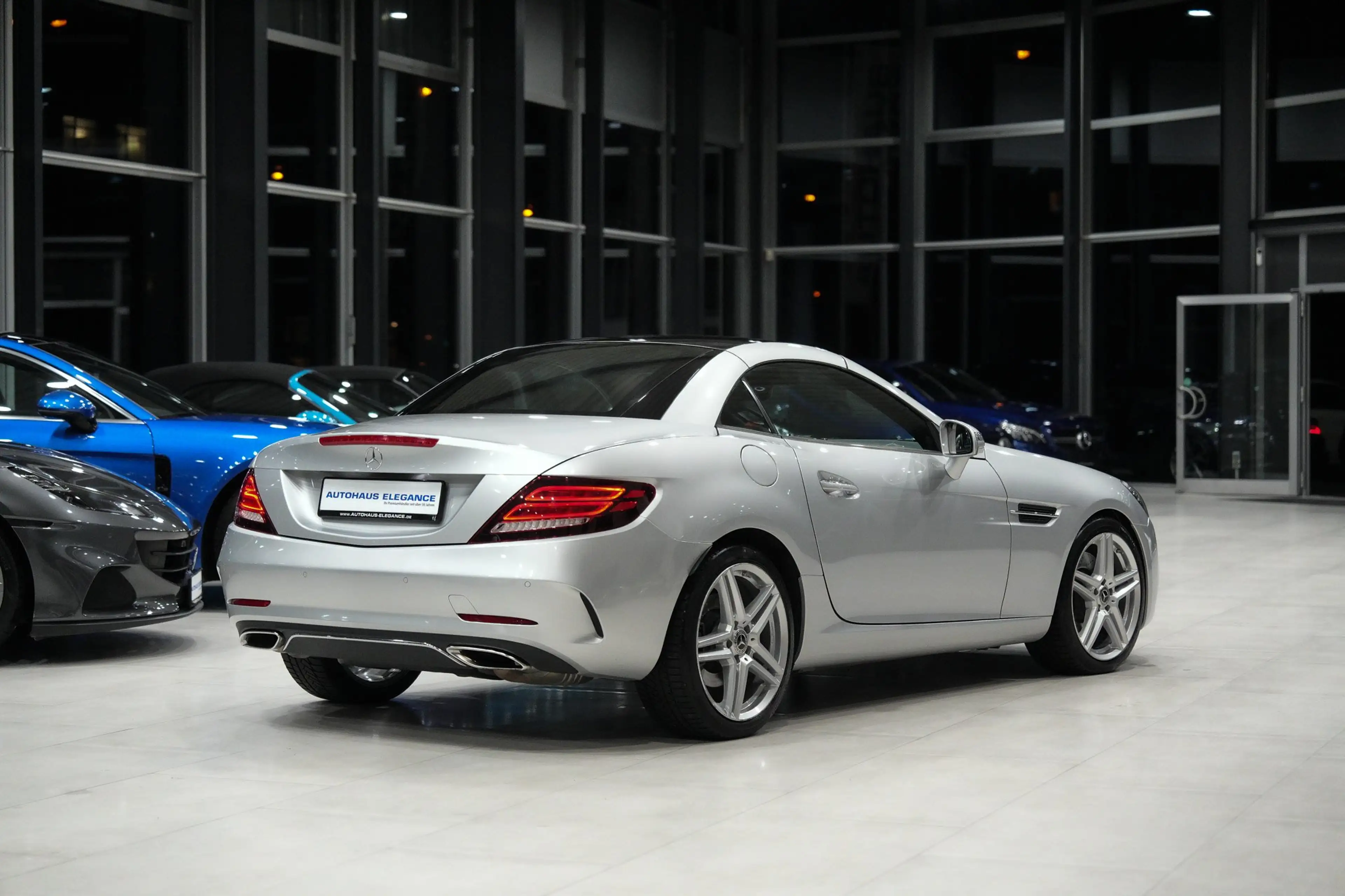 Mercedes-Benz SLC 300 *AMG-LINE*SPORT.ABGAS*SPORTSITZE — photo 8