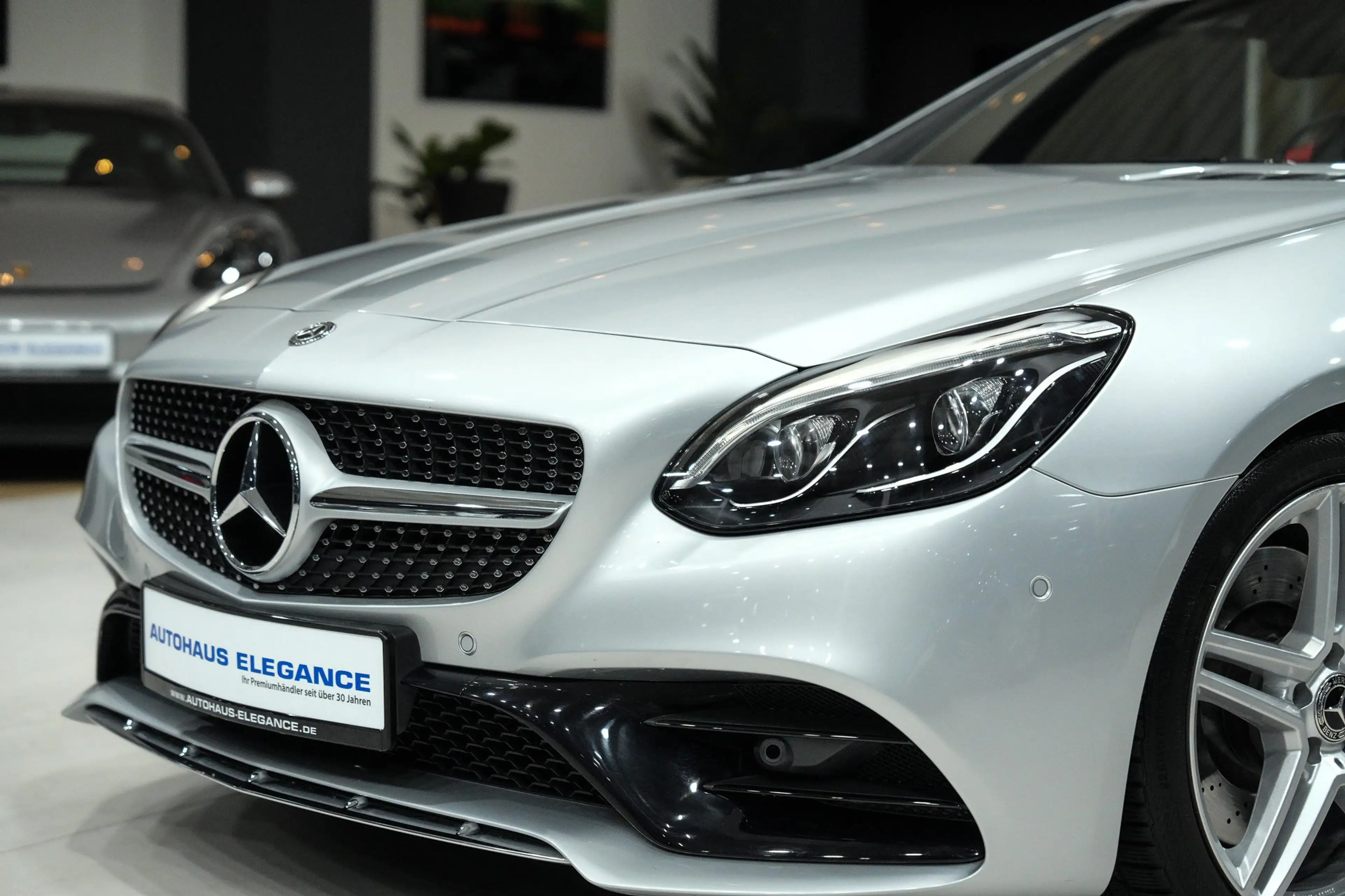 Mercedes-Benz SLC 300 *AMG-LINE*SPORT.ABGAS*SPORTSITZE — photo 9
