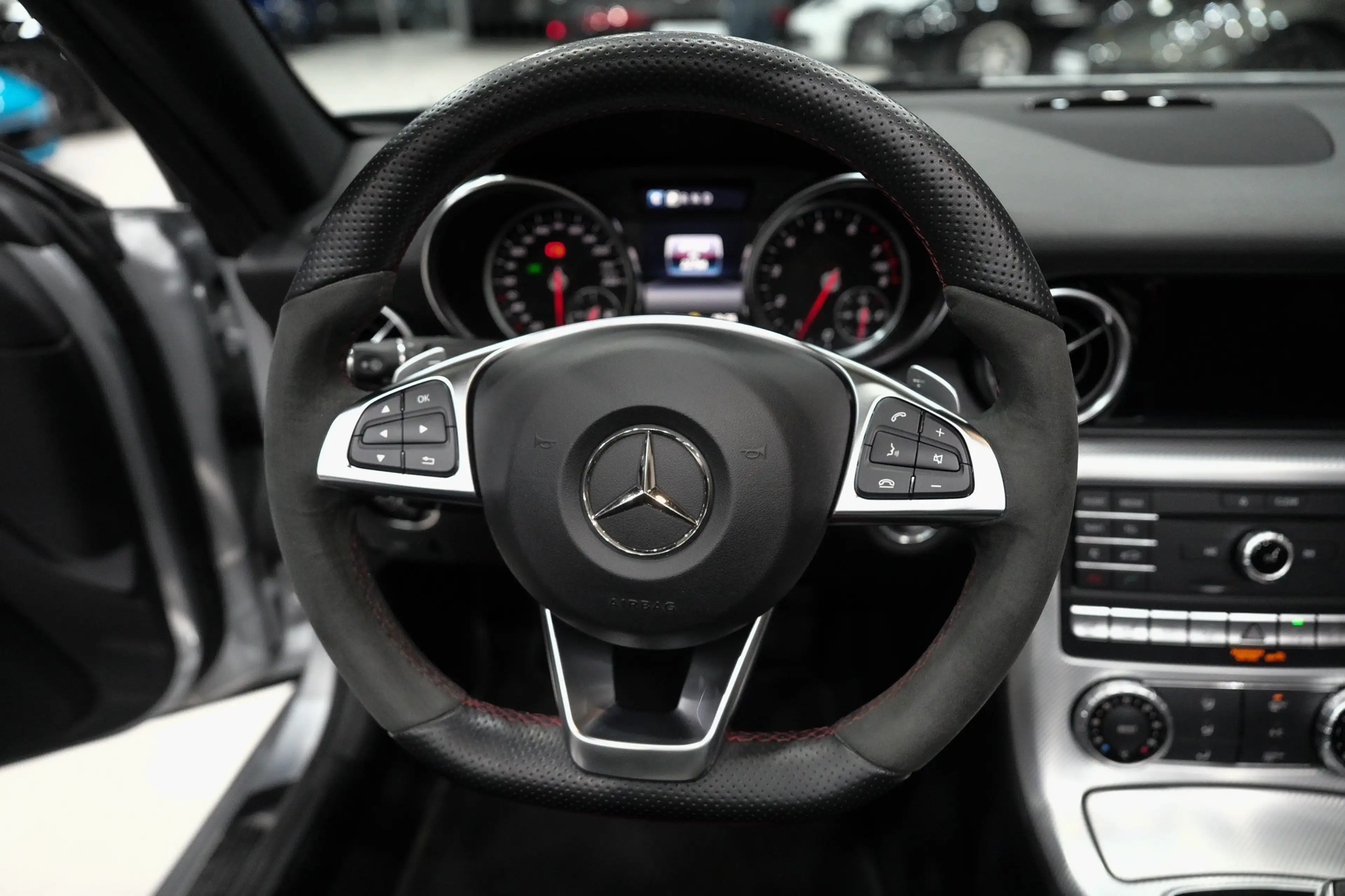 Mercedes-Benz SLC 300 *AMG-LINE*SPORT.ABGAS*SPORTSITZE — photo 14