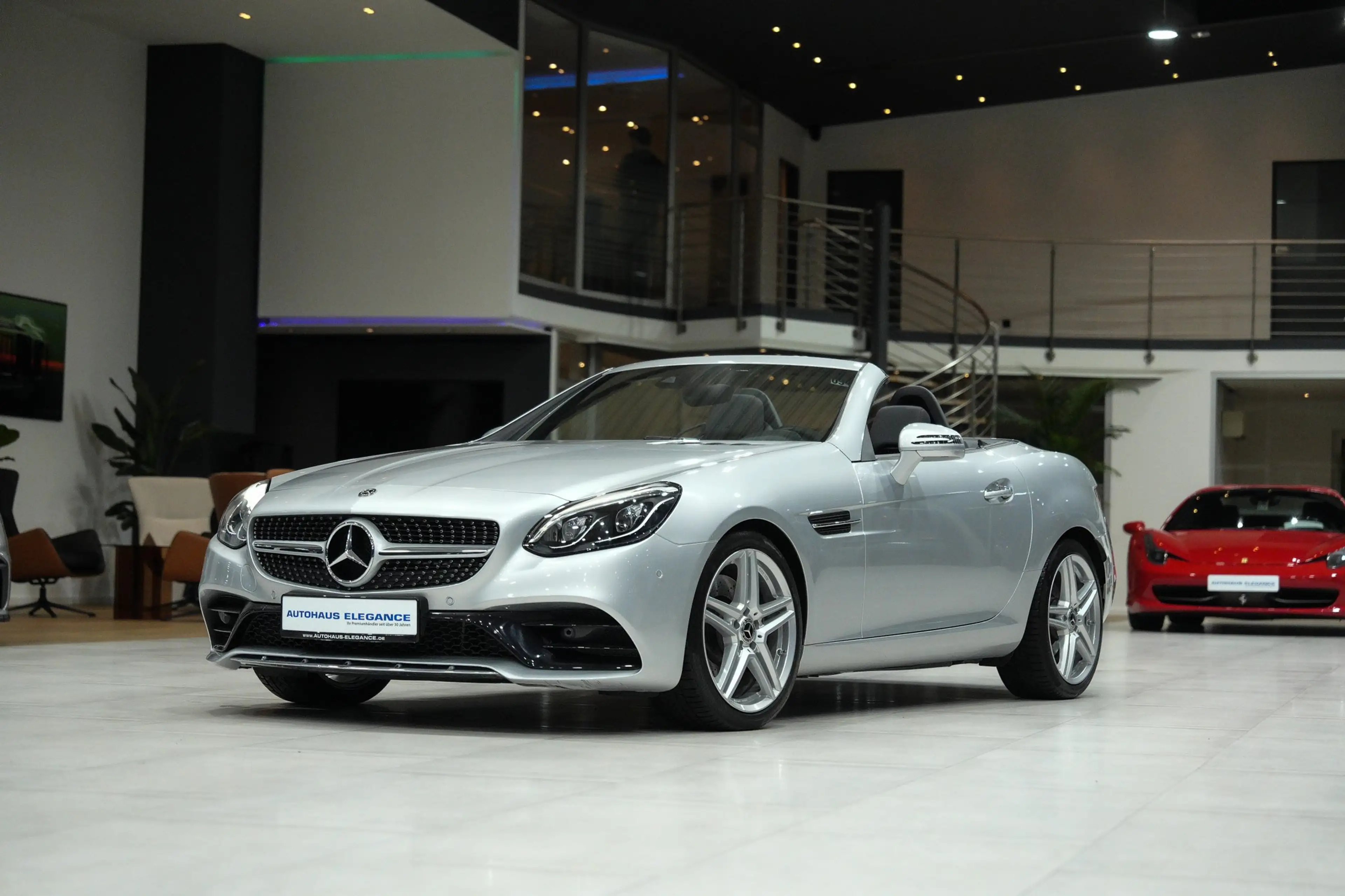 Mercedes-Benz SLC 300 *AMG-LINE*SPORT.ABGAS*SPORTSITZE — photo 5