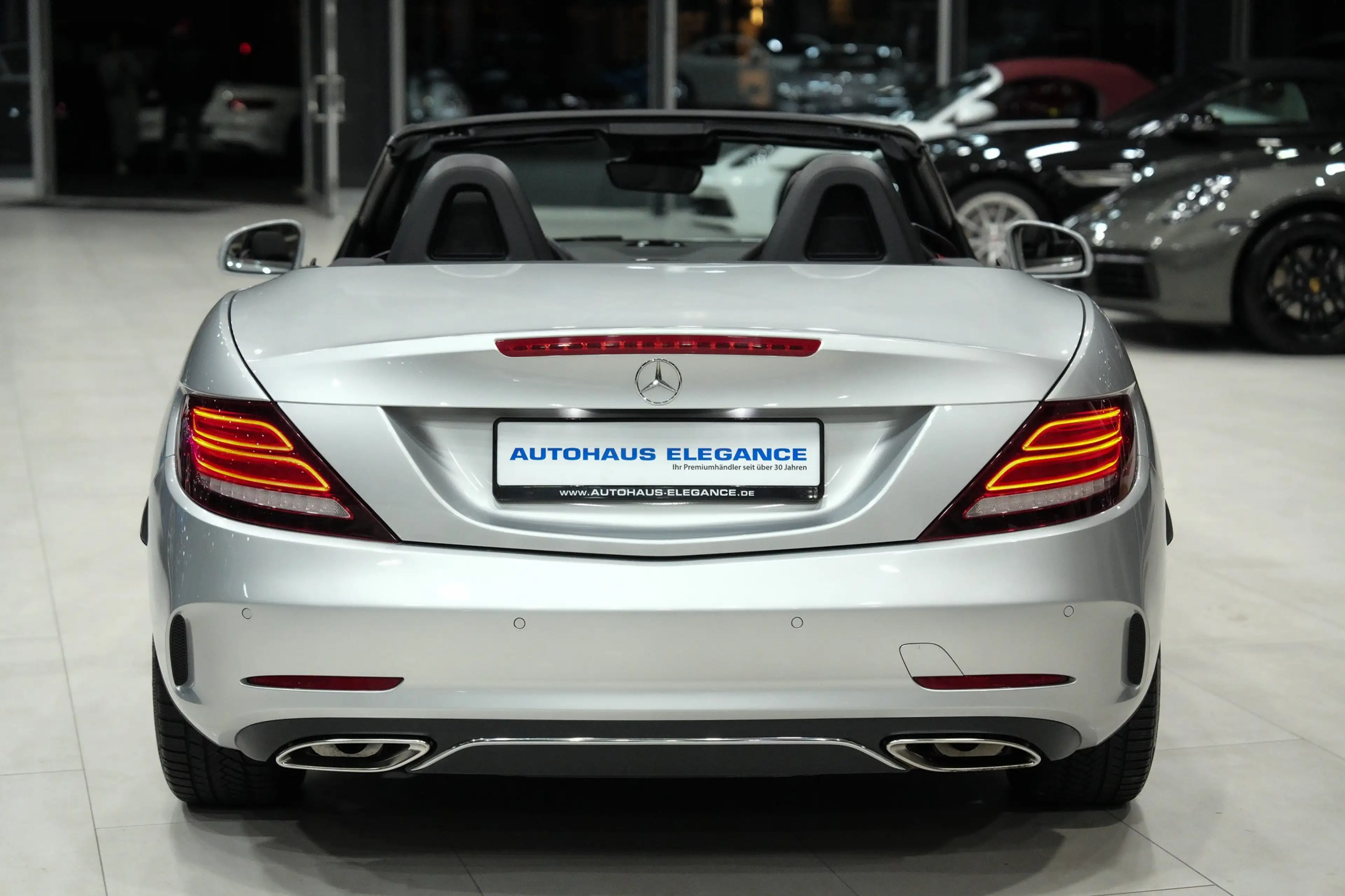 Mercedes-Benz SLC 300 *AMG-LINE*SPORT.ABGAS*SPORTSITZE — photo 6