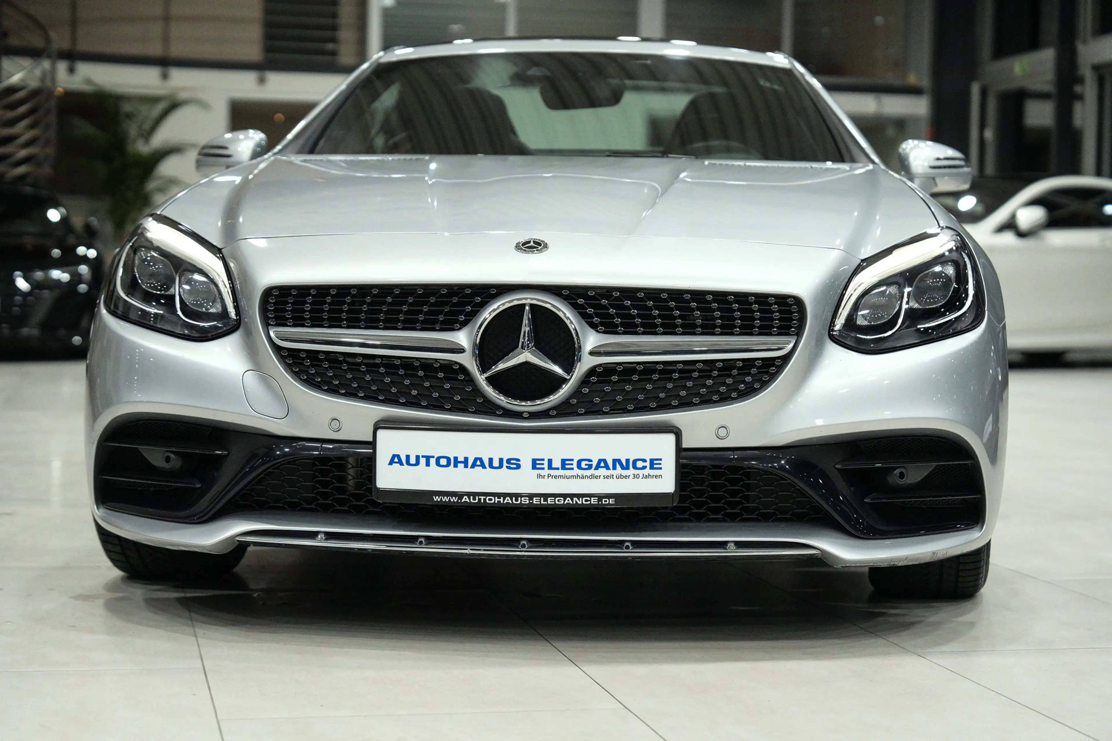 Mercedes-Benz SLC 300 *AMG-LINE*SPORT.ABGAS*SPORTSITZE — photo 7