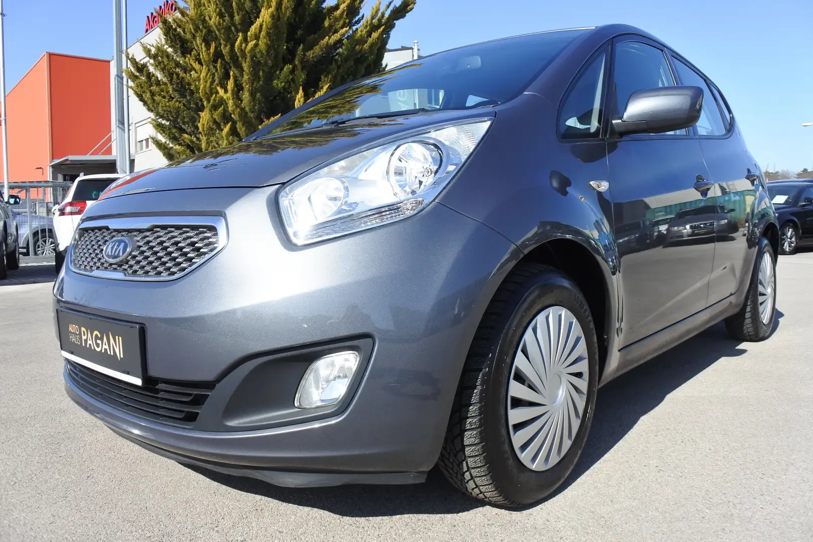 Kia Venga 1,6 CVVT Active Pro Surf Automatik Gris - 1