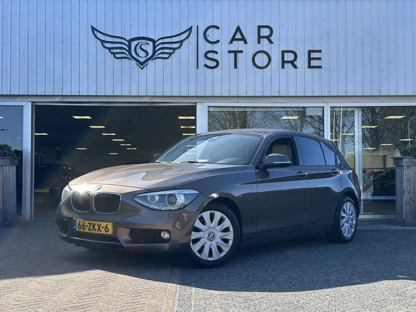 BMW 114 1-serie 114i EDE Business+ |CRUISE|CLIMA|PDC|LEDER Braun - 1