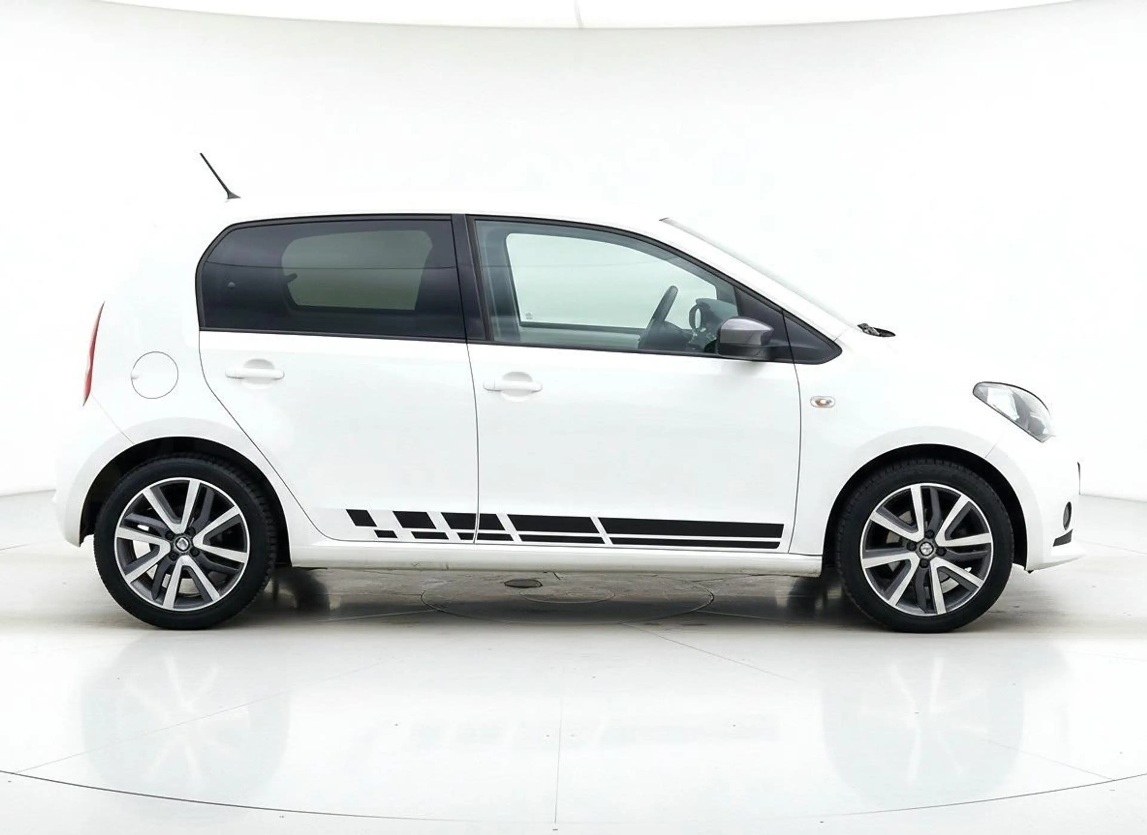 SEAT Mii 1.0 FR AIRCO CRUISE BEATS AUDIO PDC — photo 21