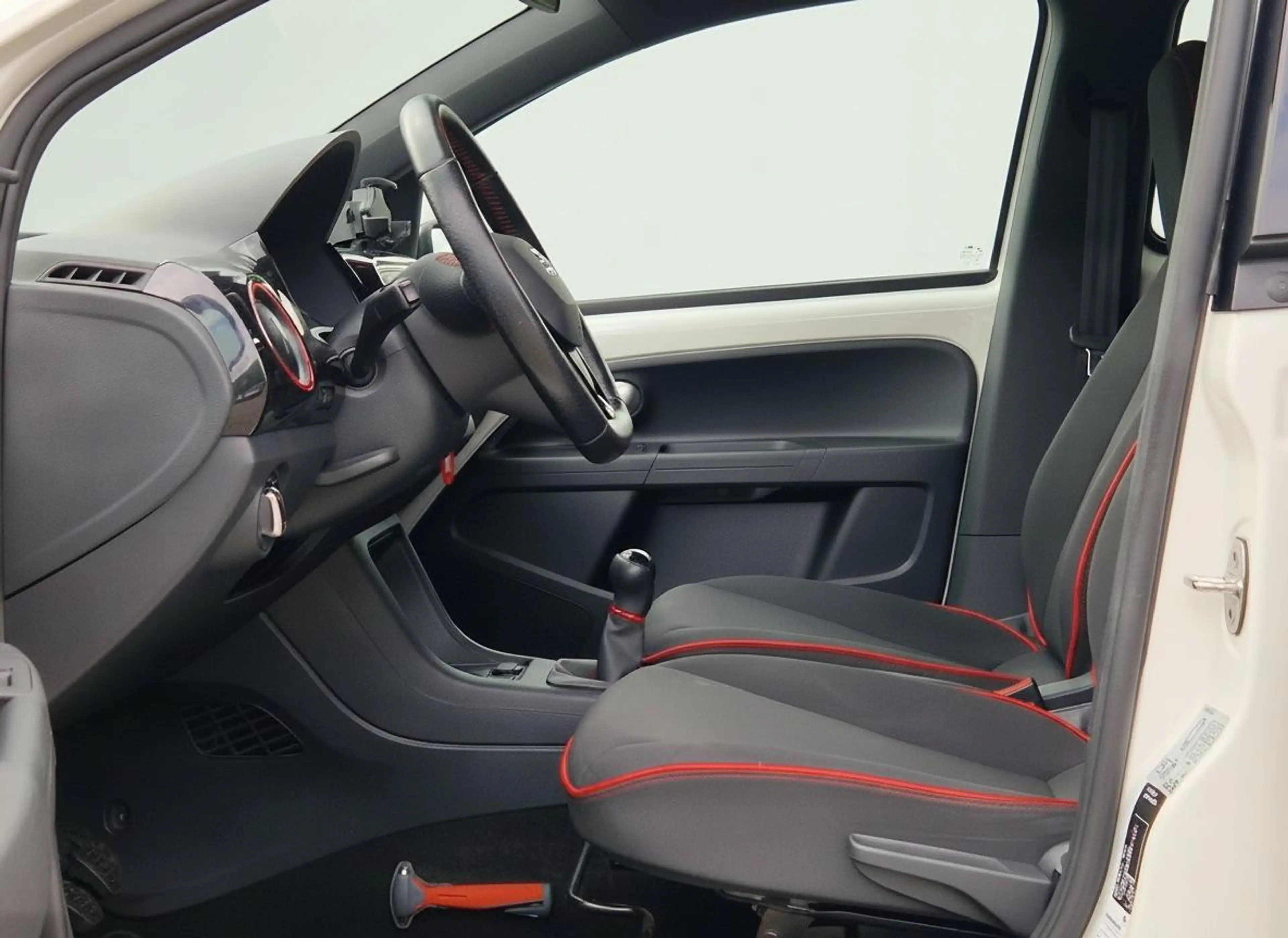 SEAT Mii 1.0 FR AIRCO CRUISE BEATS AUDIO PDC — photo 6