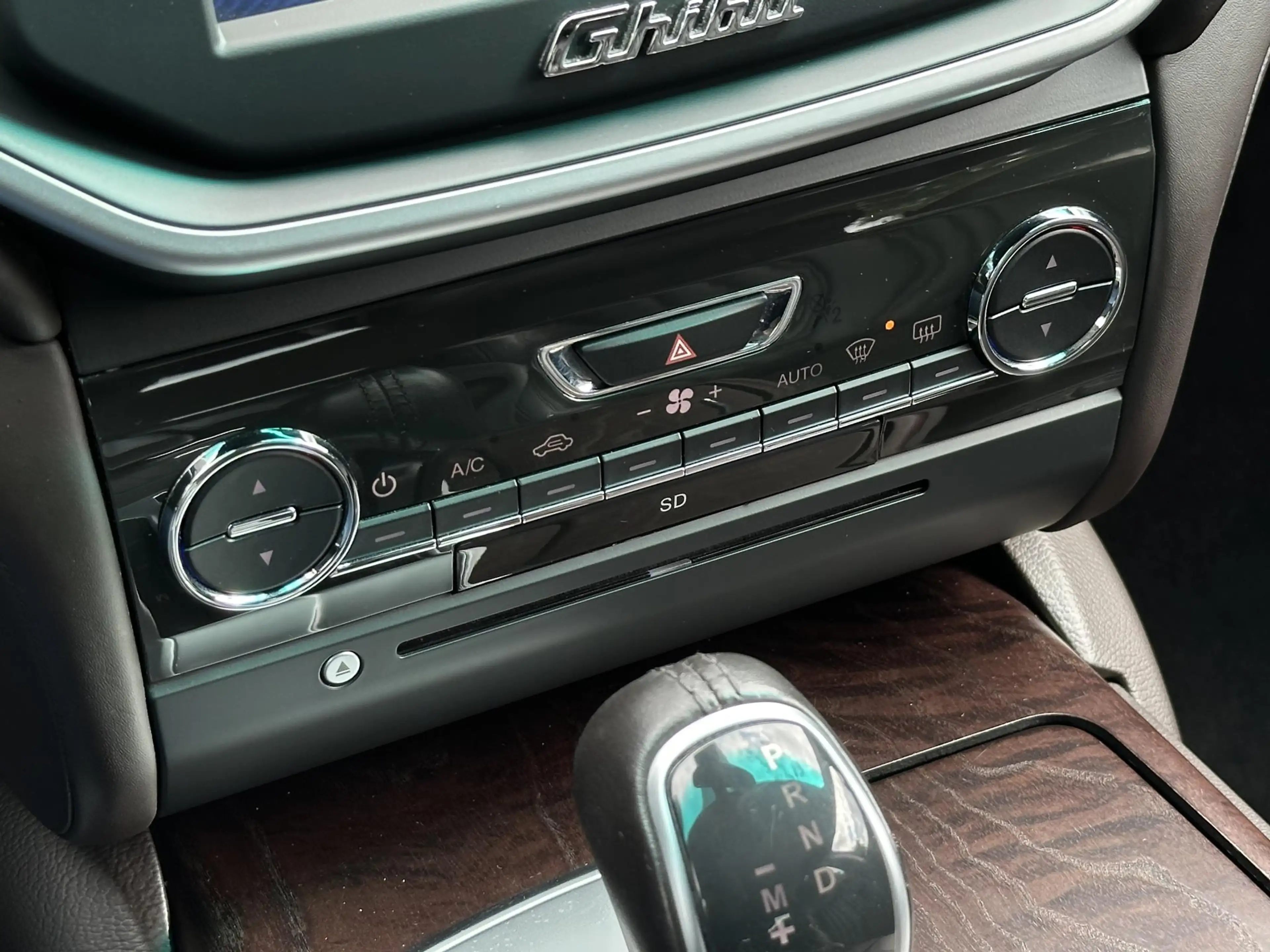 Maserati Ghibli 3.0 V6 D — photo 29