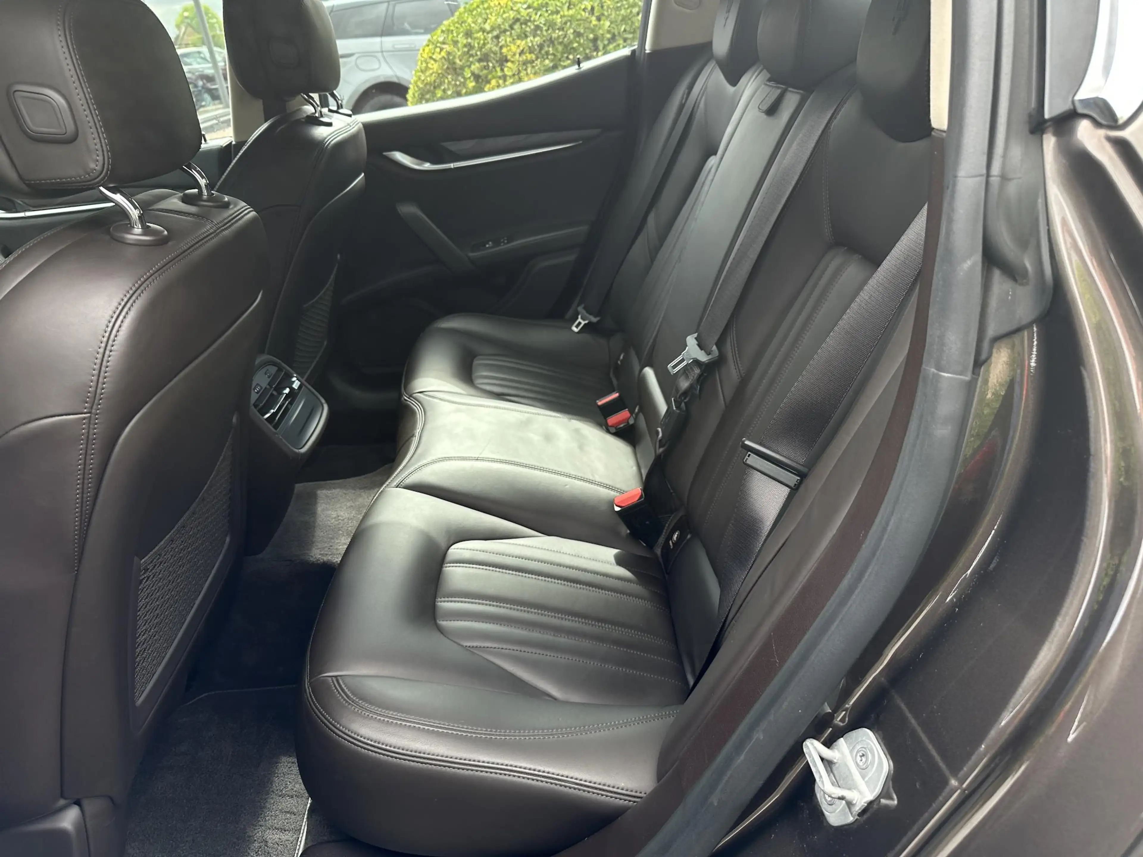 Maserati Ghibli 3.0 V6 D — photo 4