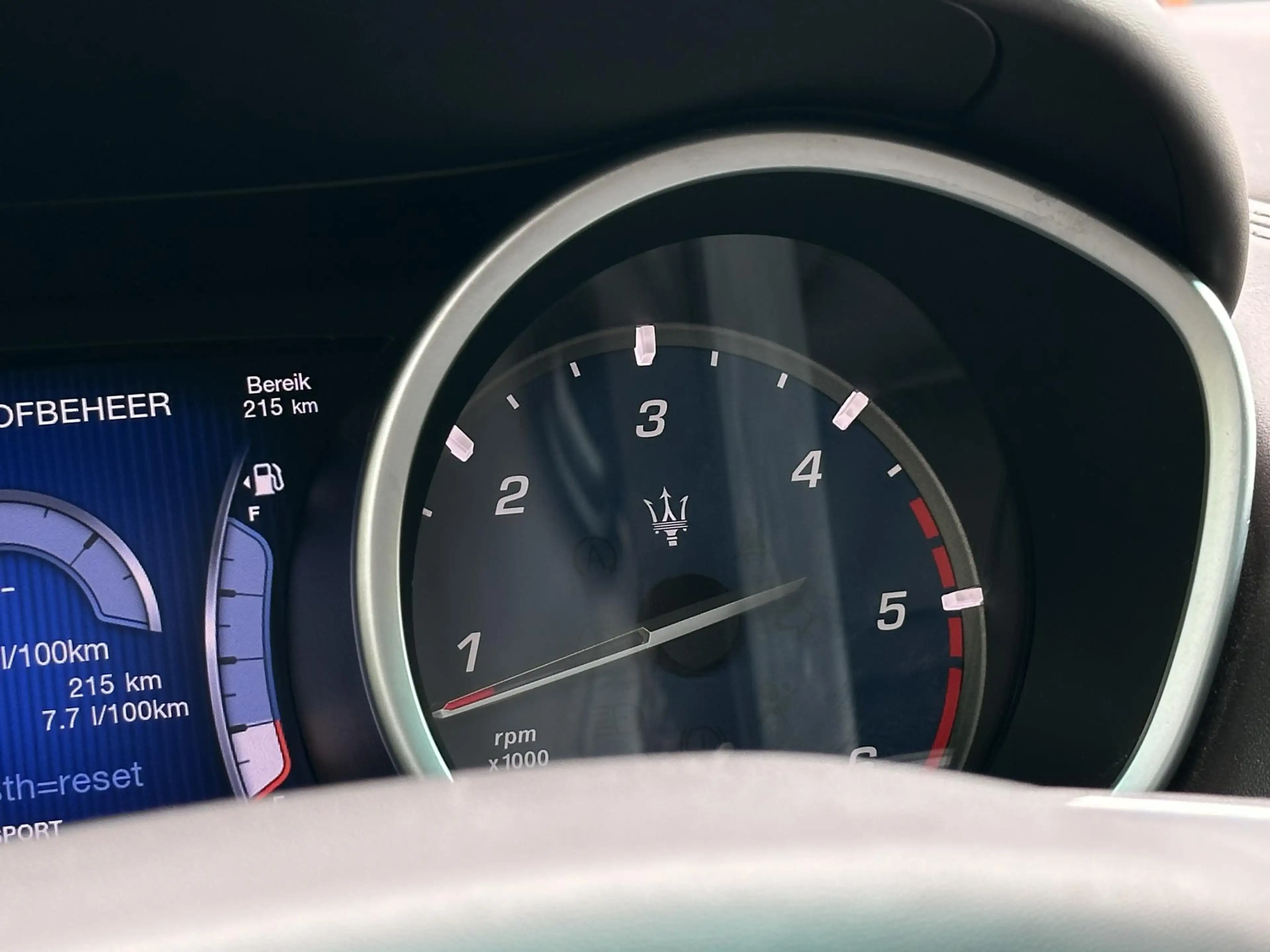 Maserati Ghibli 3.0 V6 D — photo 19