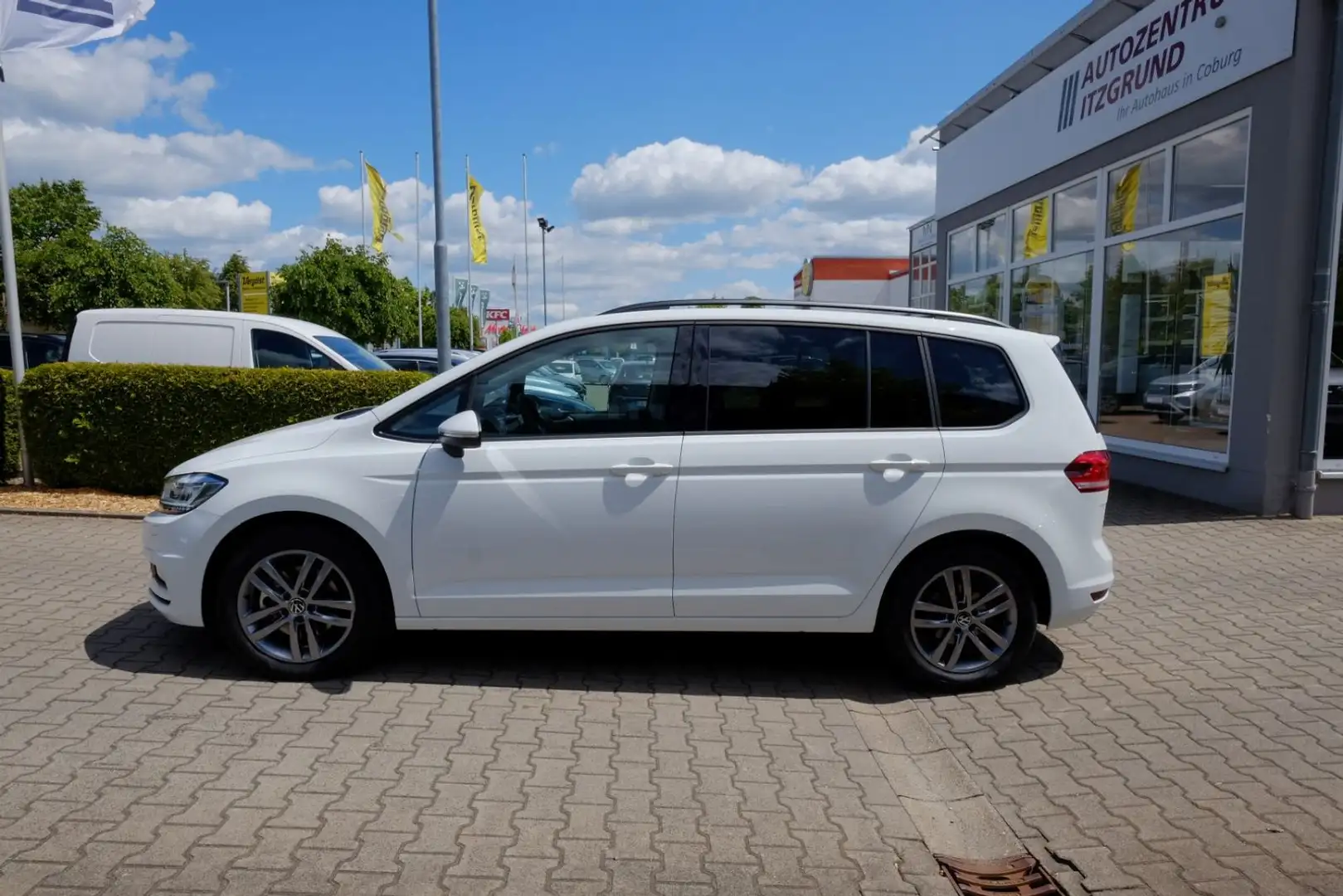 Volkswagen Touran 4ALL 1.5 TSI DSG Pano/Navi/Kame/7-S/17Z Blanc - 2