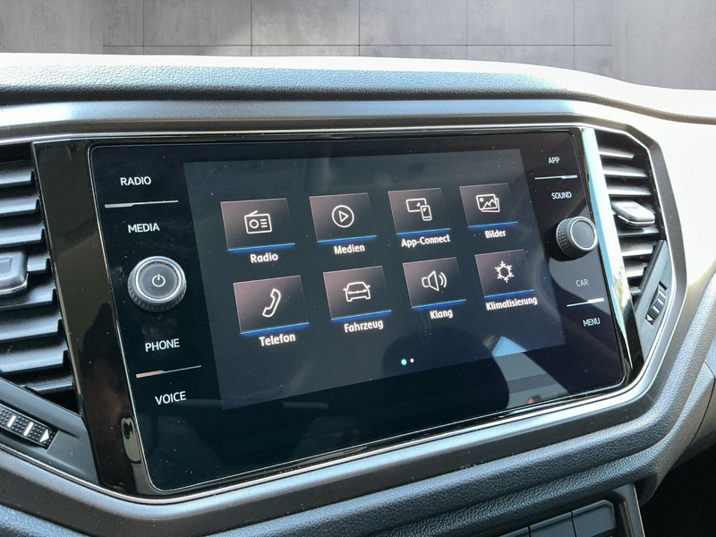Volkswagen T-Roc Design TSI — photo 25