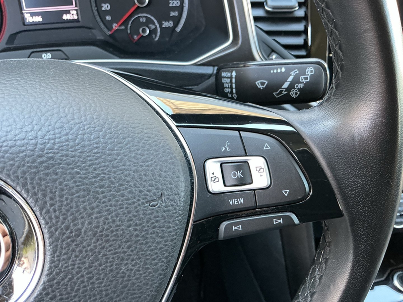 Volkswagen T-Roc Design TSI — photo 19