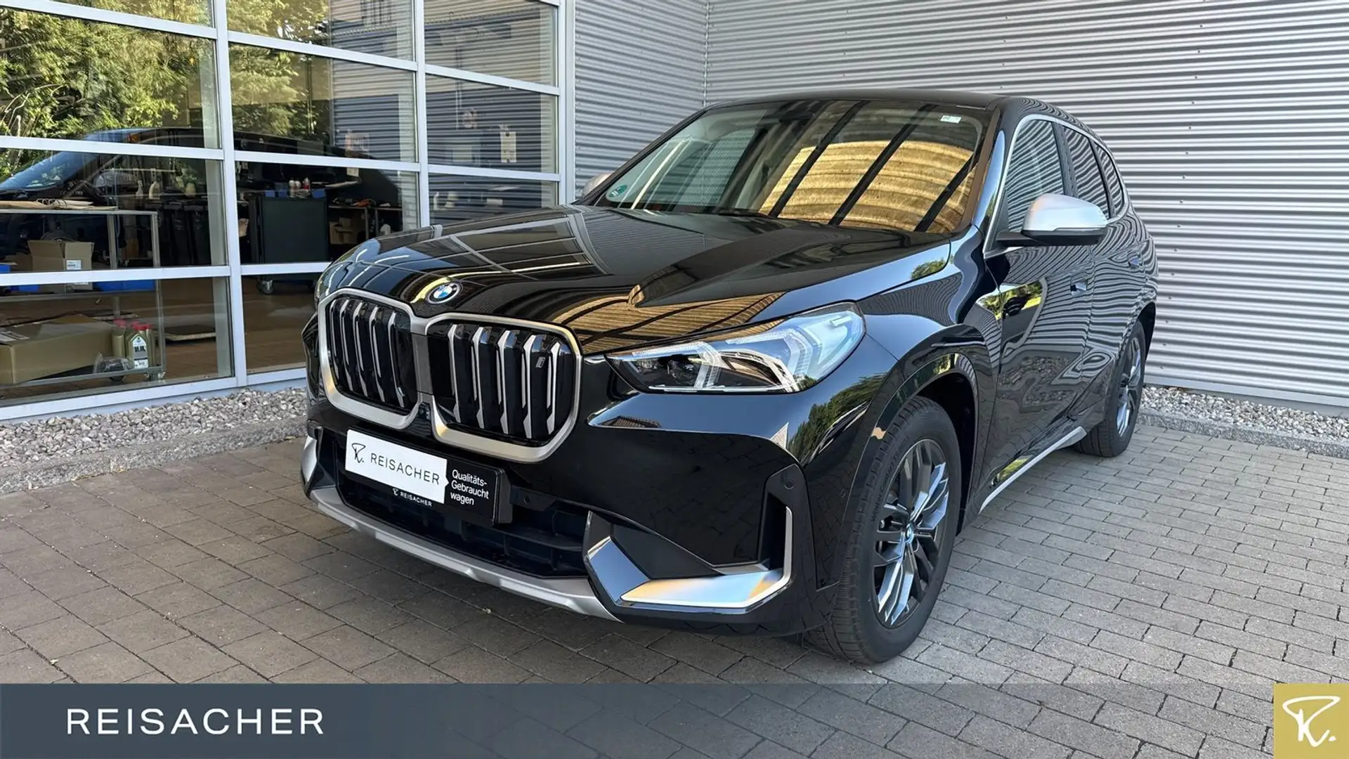 BMW iX1 IX1 XDRIVE30 xLine Navi HUD 360° ACC AHK adLED Schwarz - 1