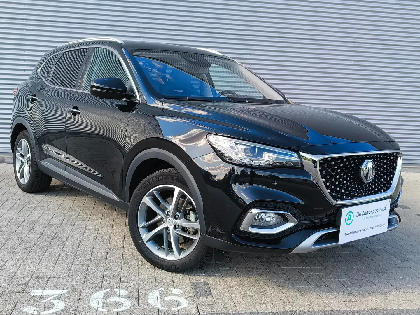 MG EHS PHEV Luxury - Panoramisch Open Dak Zwart - 1