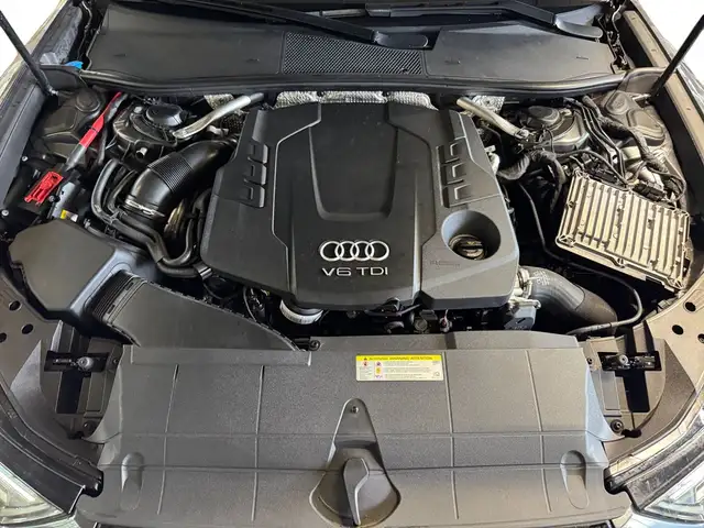 Audi A6 view 12