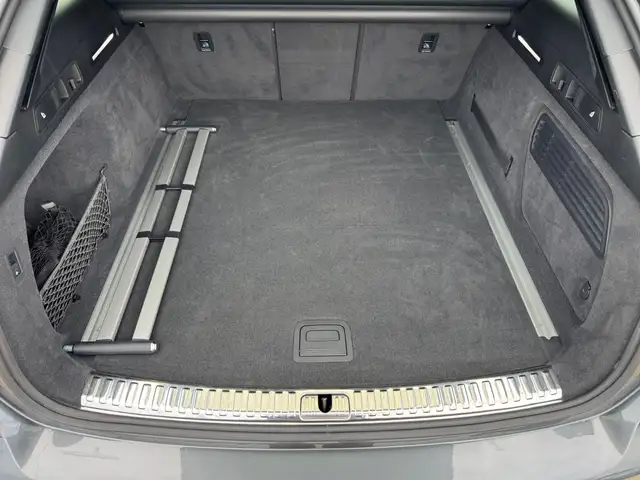 Audi A6 view 14