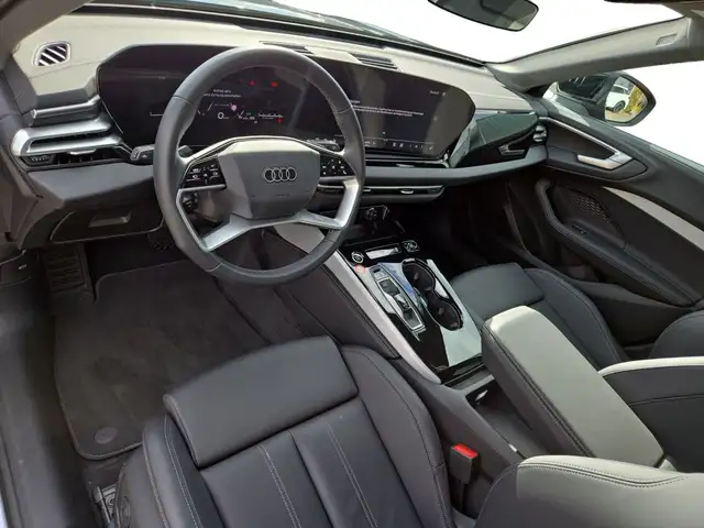 Audi A5 view 4