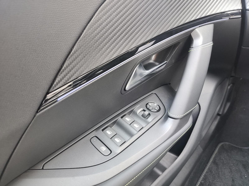 Peugeot 2008 1.2 Hybrid 145 GT VOORRAAD VOORDEEL I Alcantara In — photo 13