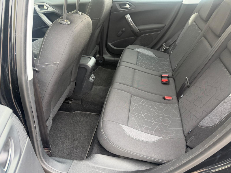 Peugeot 2008 1.2 Blue Lion/AIRCO/PANO/TREKH/CARPLAY/APK/NAP — photo 21