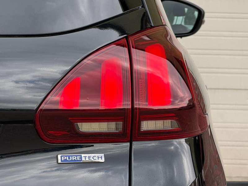 Peugeot 2008 1.2 Blue Lion/AIRCO/PANO/TREKH/CARPLAY/APK/NAP — photo 9