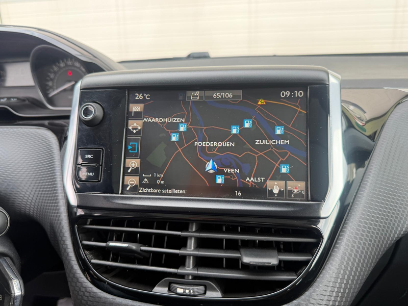 Peugeot 2008 1.2 Blue Lion/AIRCO/PANO/TREKH/CARPLAY/APK/NAP — photo 17