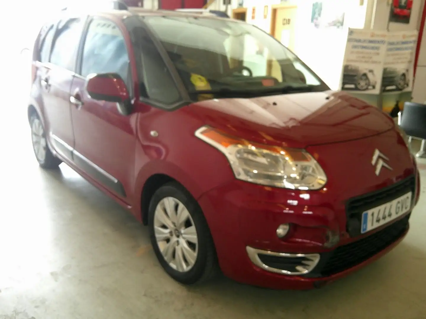 Citroen C3 Picasso 1.6HDi Exclusive Rojo - 2