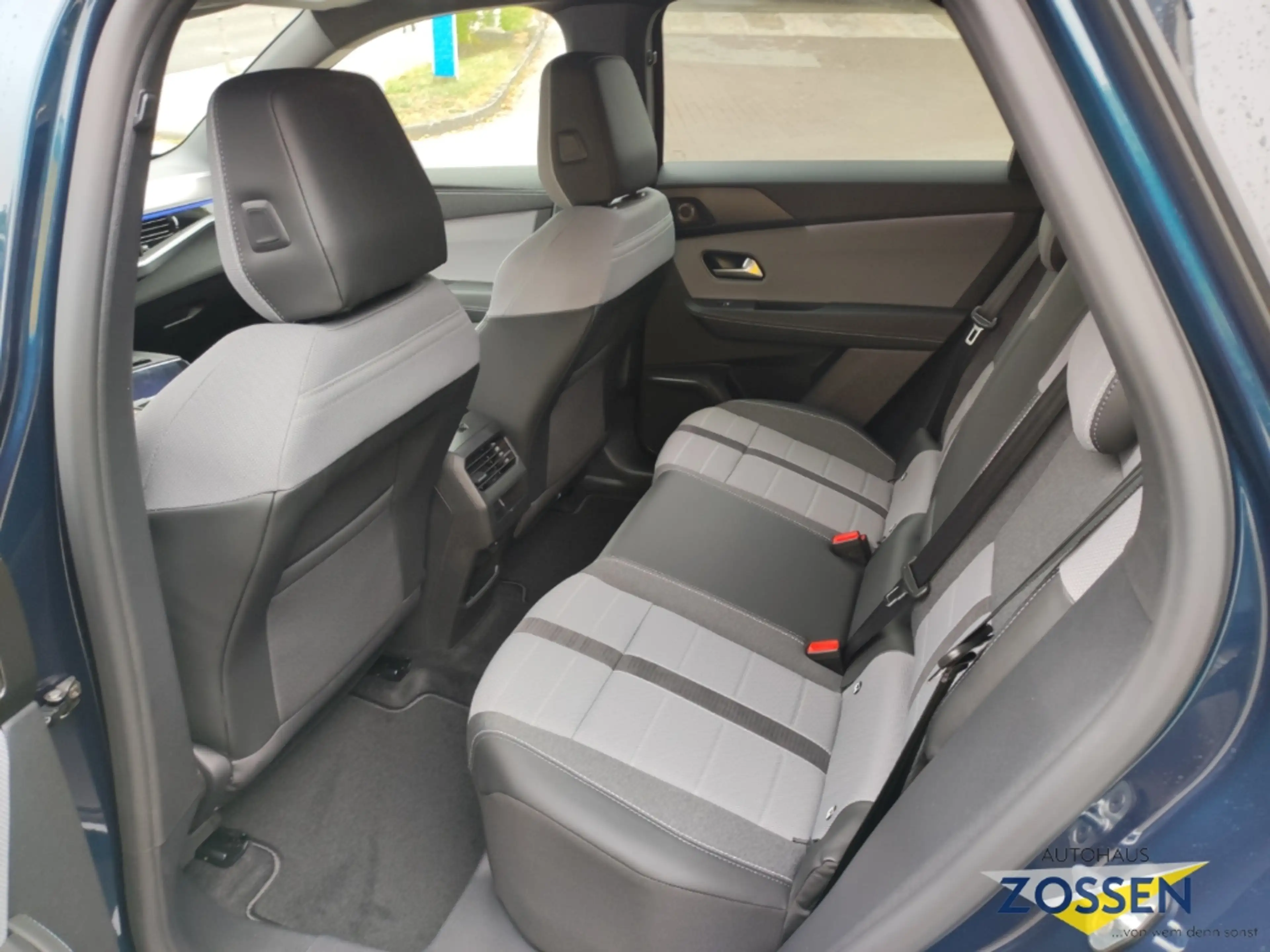 Opel Grandland GS MildHybrid+Matrix Pixel+Head Up+Focal Soundsyst — photo 10