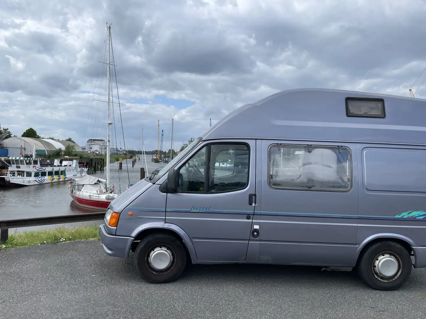 Ford Nugget Camper mit Westfalie Küche Blau - 2