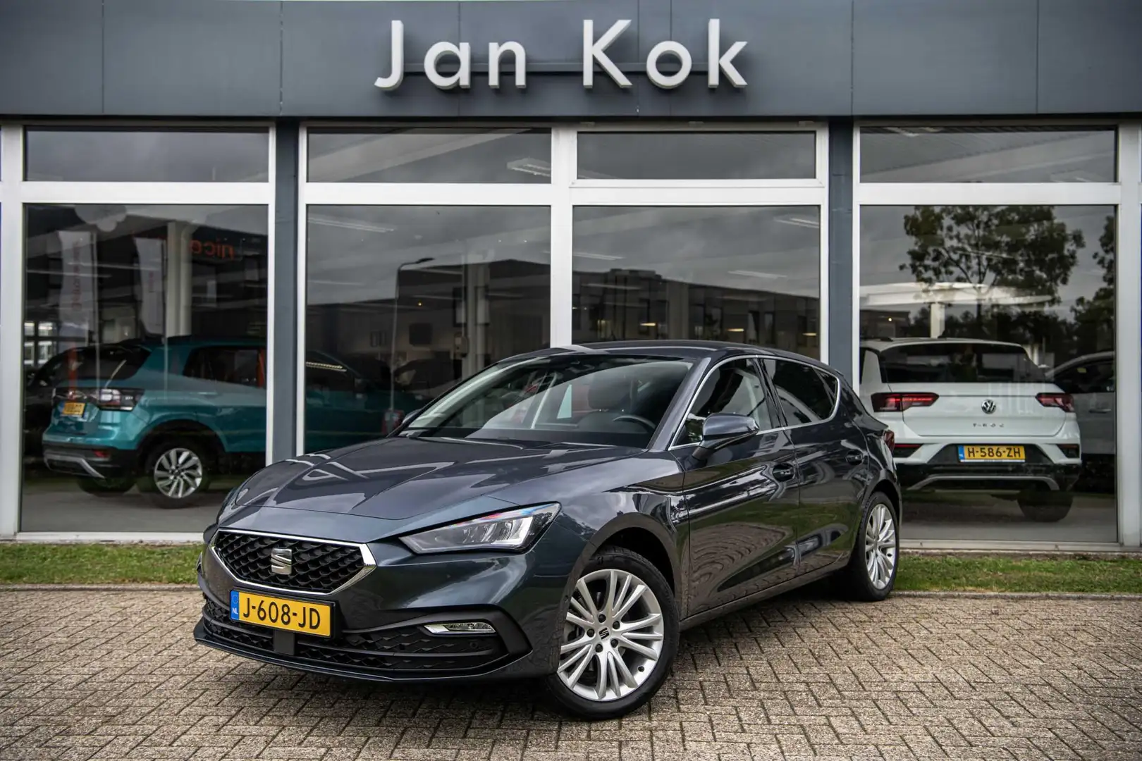 SEAT Leon 1.0 TSI Style Launch Edition | Adaptive Cruise Con Grijs - 1
