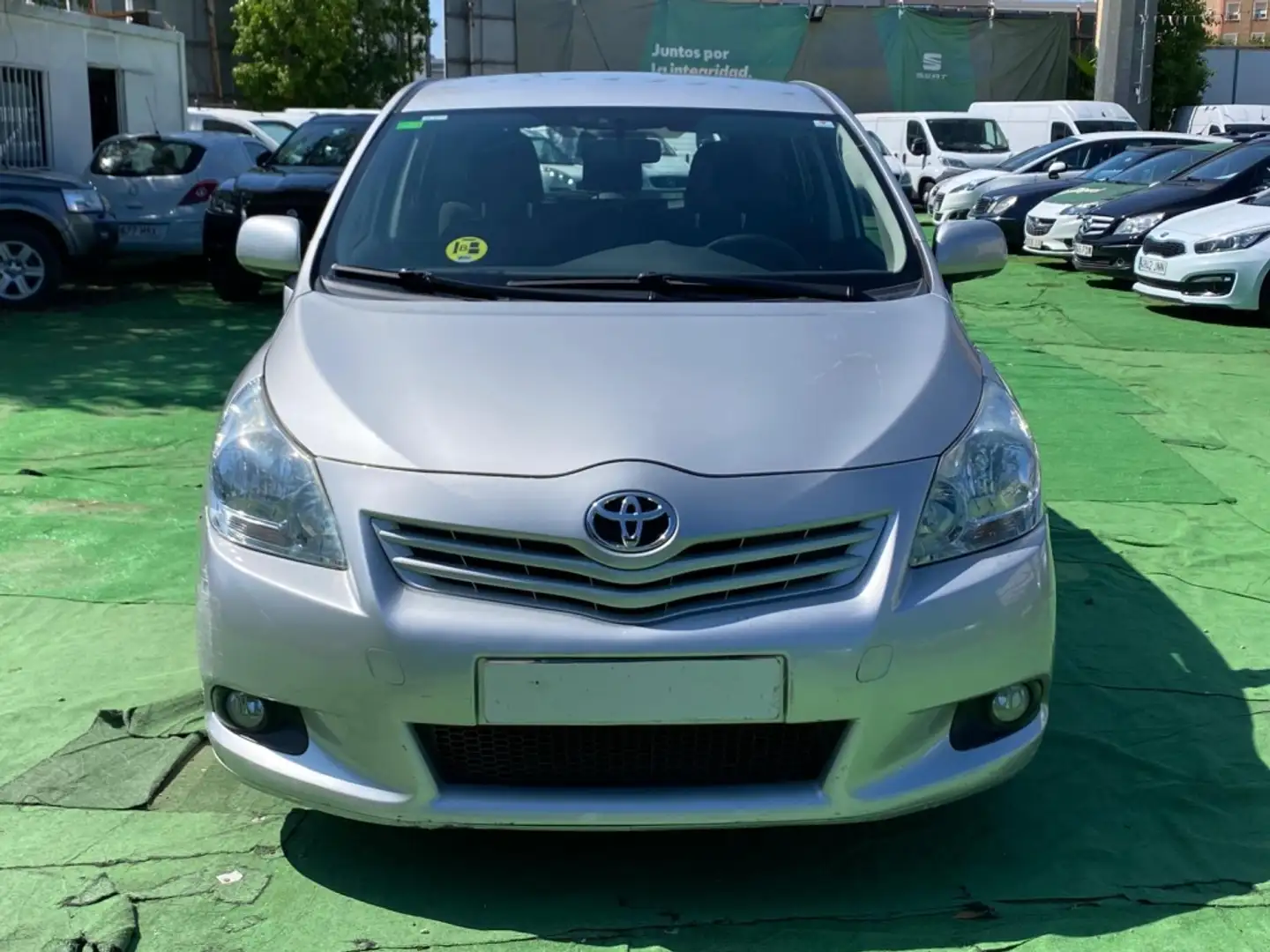 Toyota Verso 2.0D4D Live Gri - 2