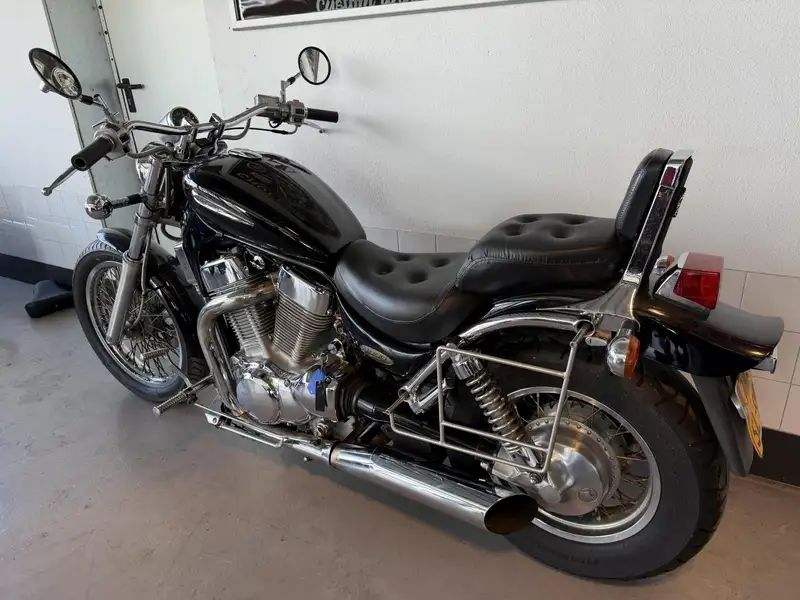 Suzuki VS 1400 - foto 2