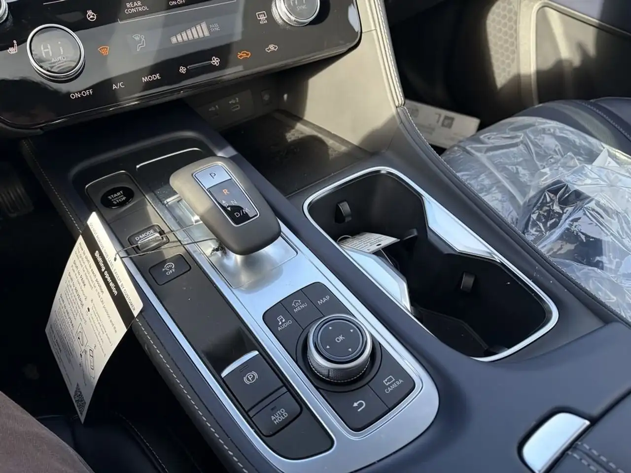 Infiniti QX60 снимка Infiniti QX60