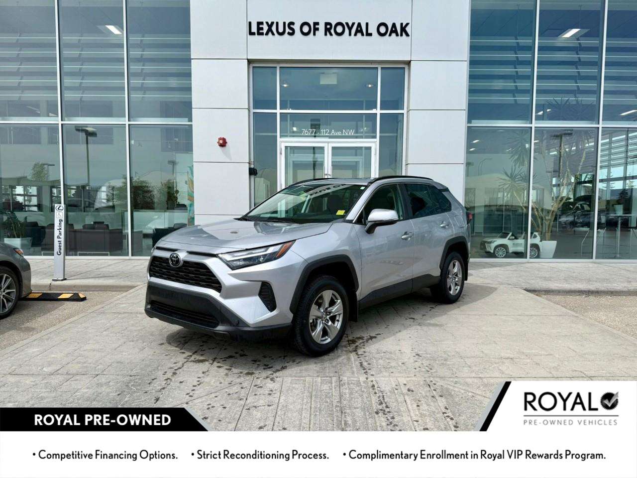 2023 Toyota RAV4 XLE RAV 4 XLE / ONE OWNER / NO ACCIDENTS / MOONROO