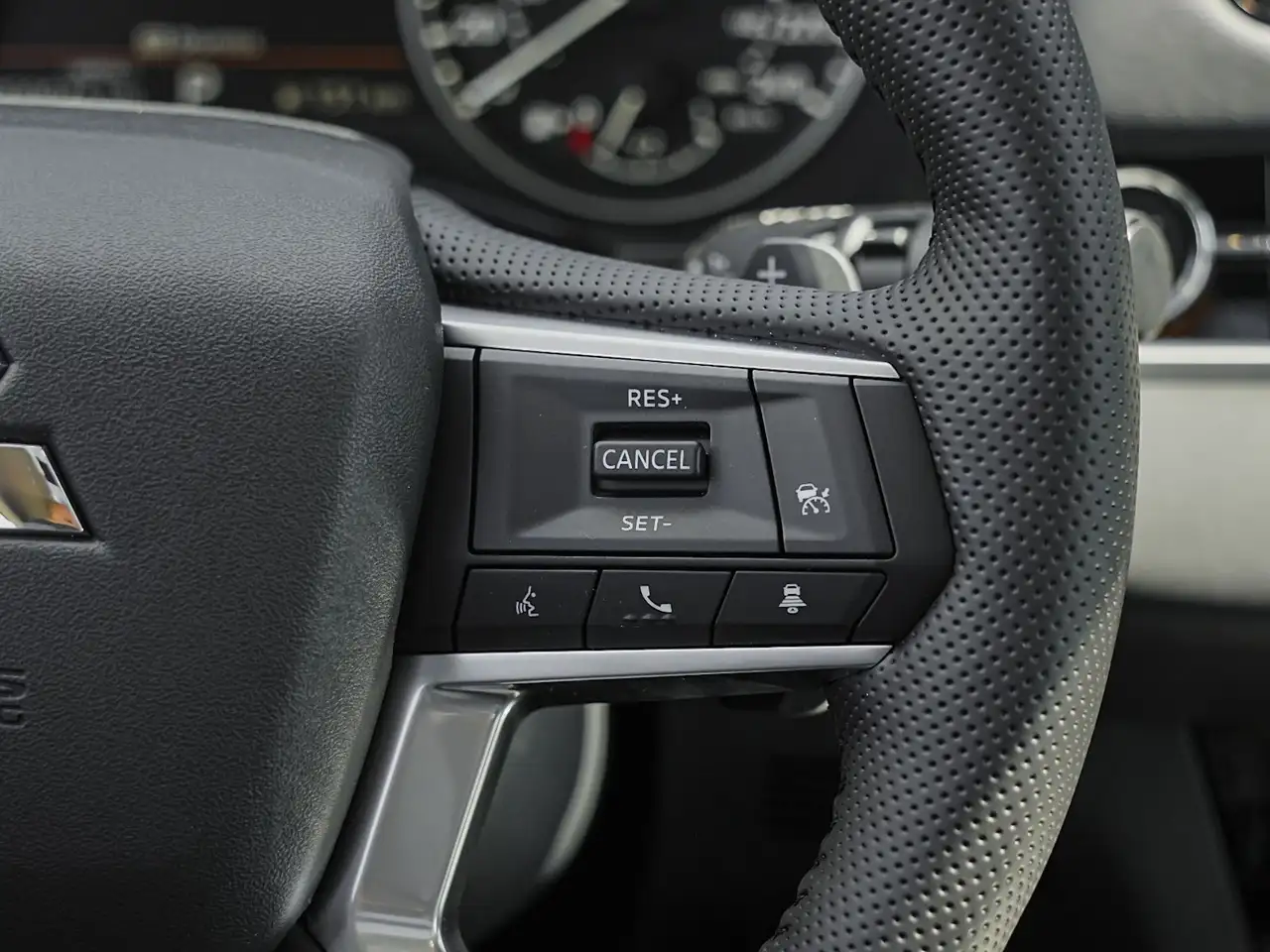 Mitsubishi Outlander снимка Mitsubishi Outlander