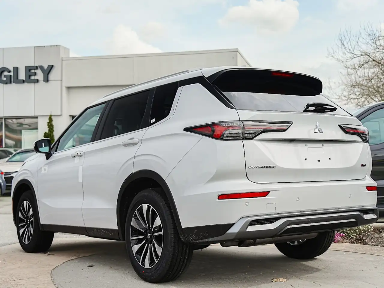 Mitsubishi Outlander снимка Mitsubishi Outlander