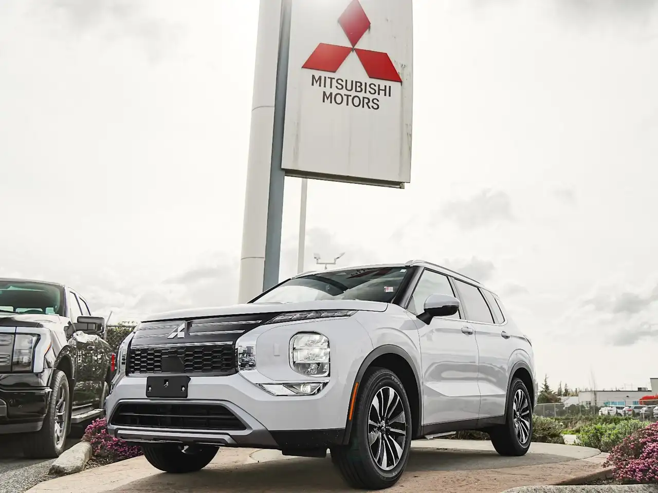 Mitsubishi Outlander снимка Mitsubishi Outlander