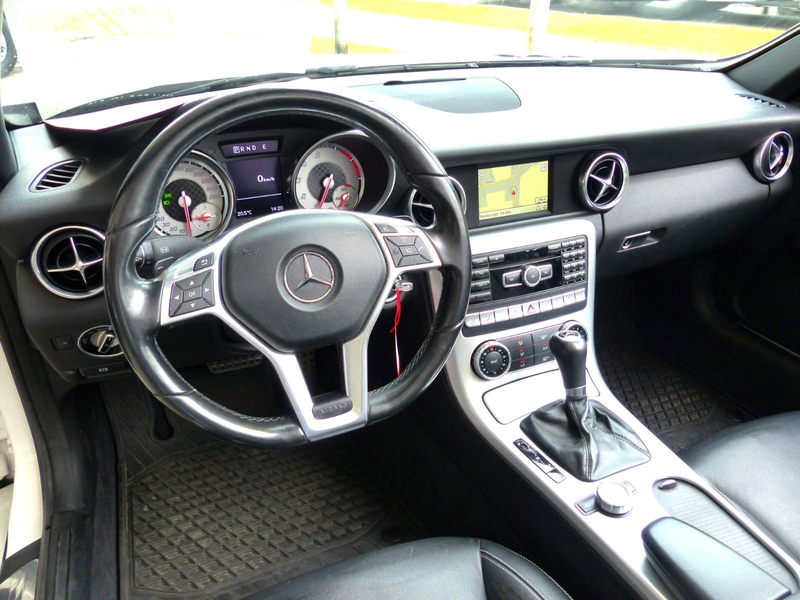 Mercedes-Benz SLK 200 Autom. AMG-Line Panoramadach — photo 11