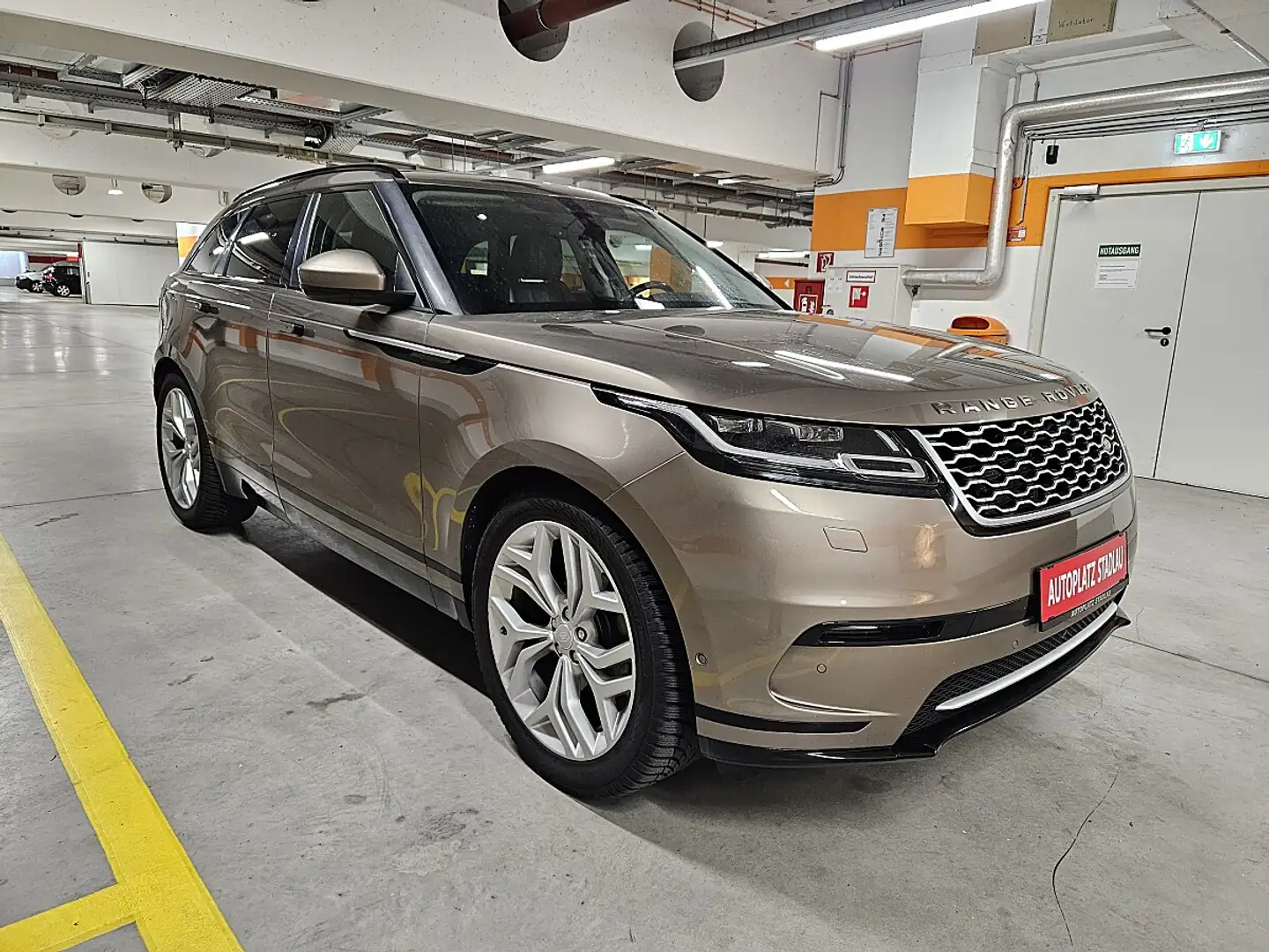 Land Rover Range Rover Velar SE 3,0 V6 Twinturbo Allrad Aut. - 2