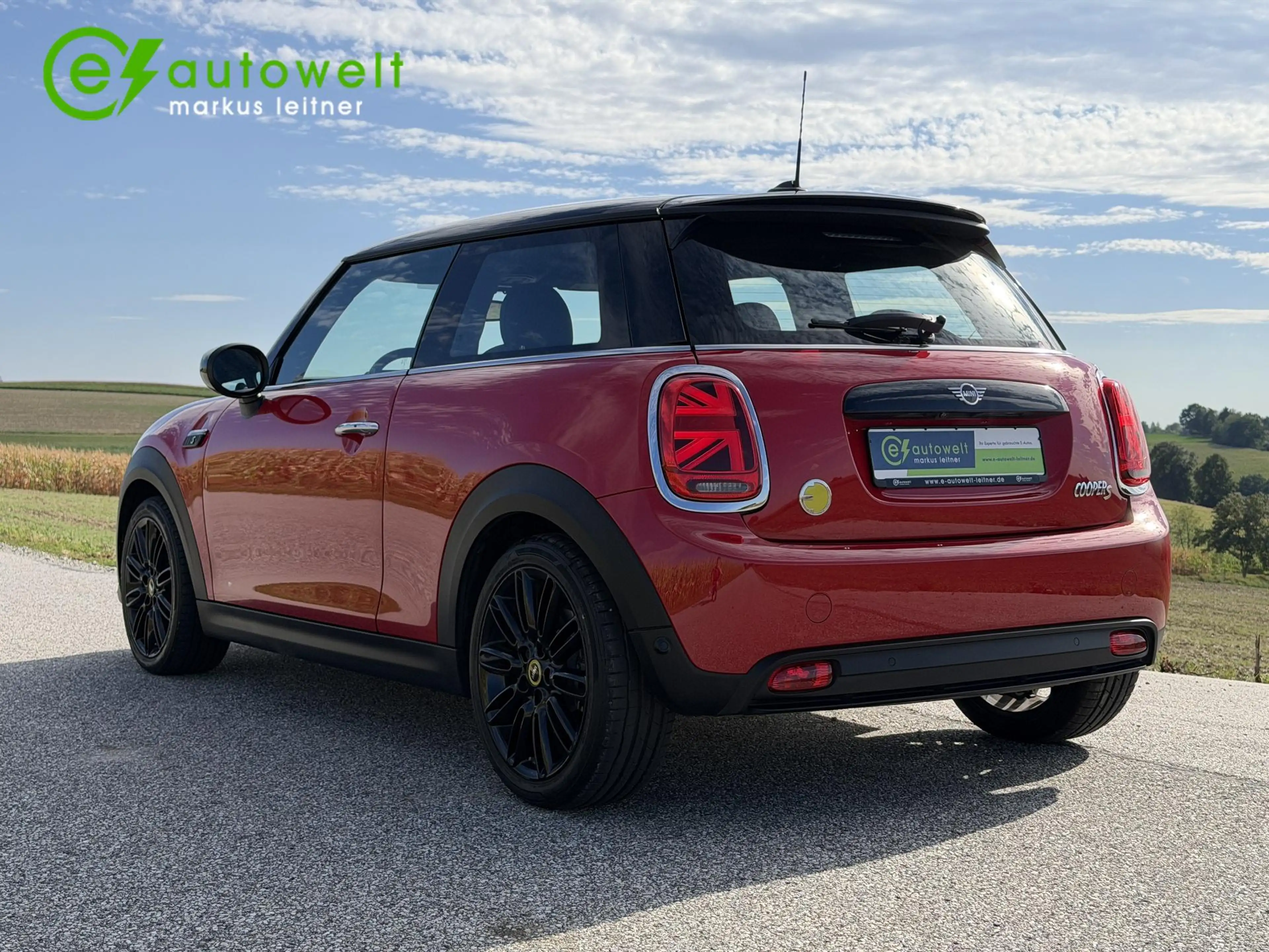 MINI Cooper SE Classic Trim 32,6kWh Premium Extra RFK Komfortzug. — photo 6
