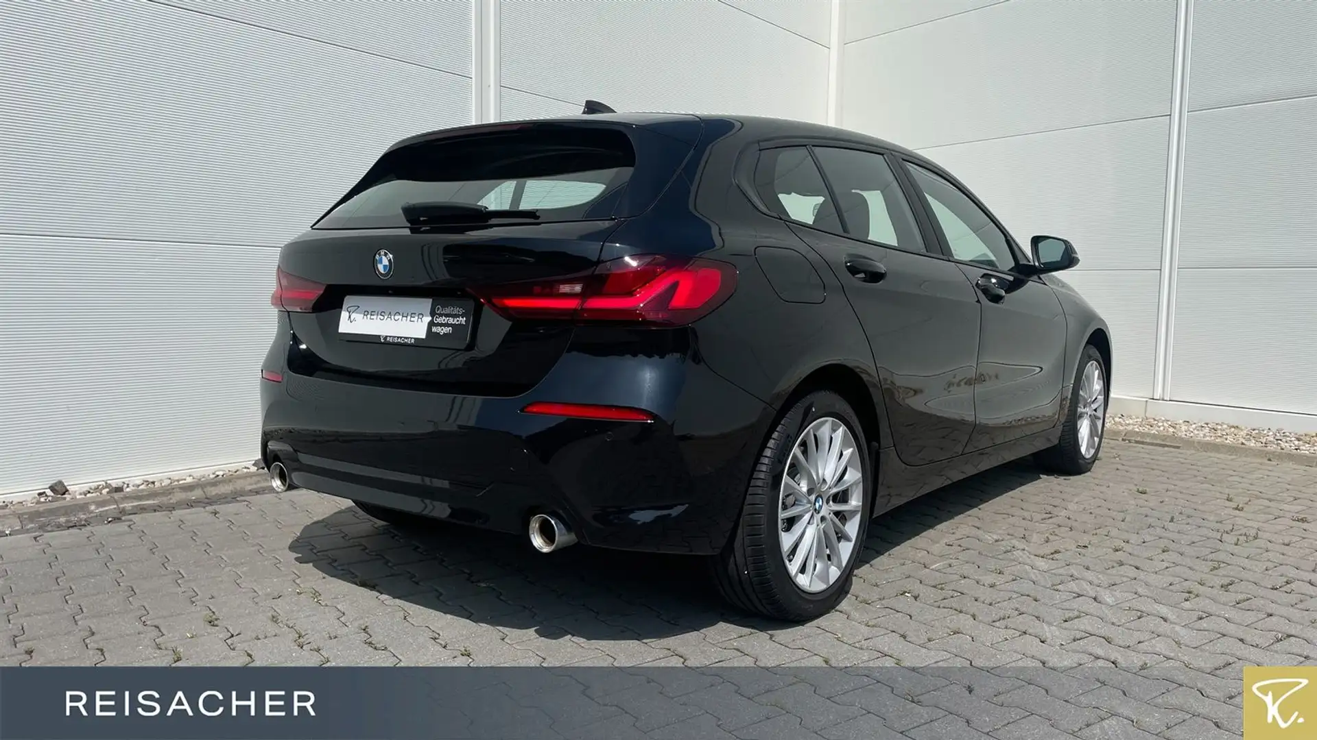 BMW 120 i Aut. Advantage LCProf.LED,Lenkhz.HIFI,SHZ Schwarz - 2