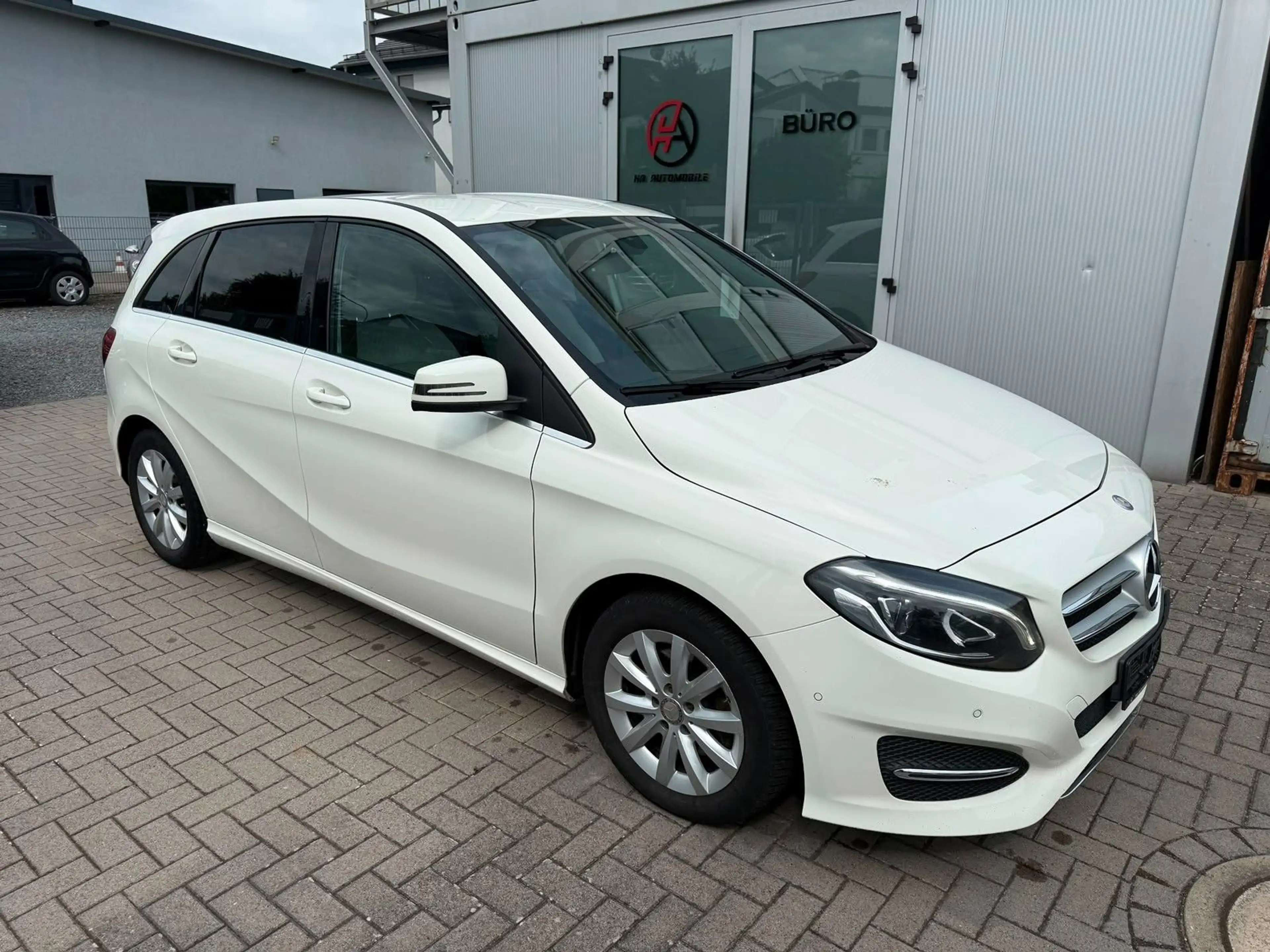 Mercedes-Benz B 220 CDI LED Automatik Navi — photo 3
