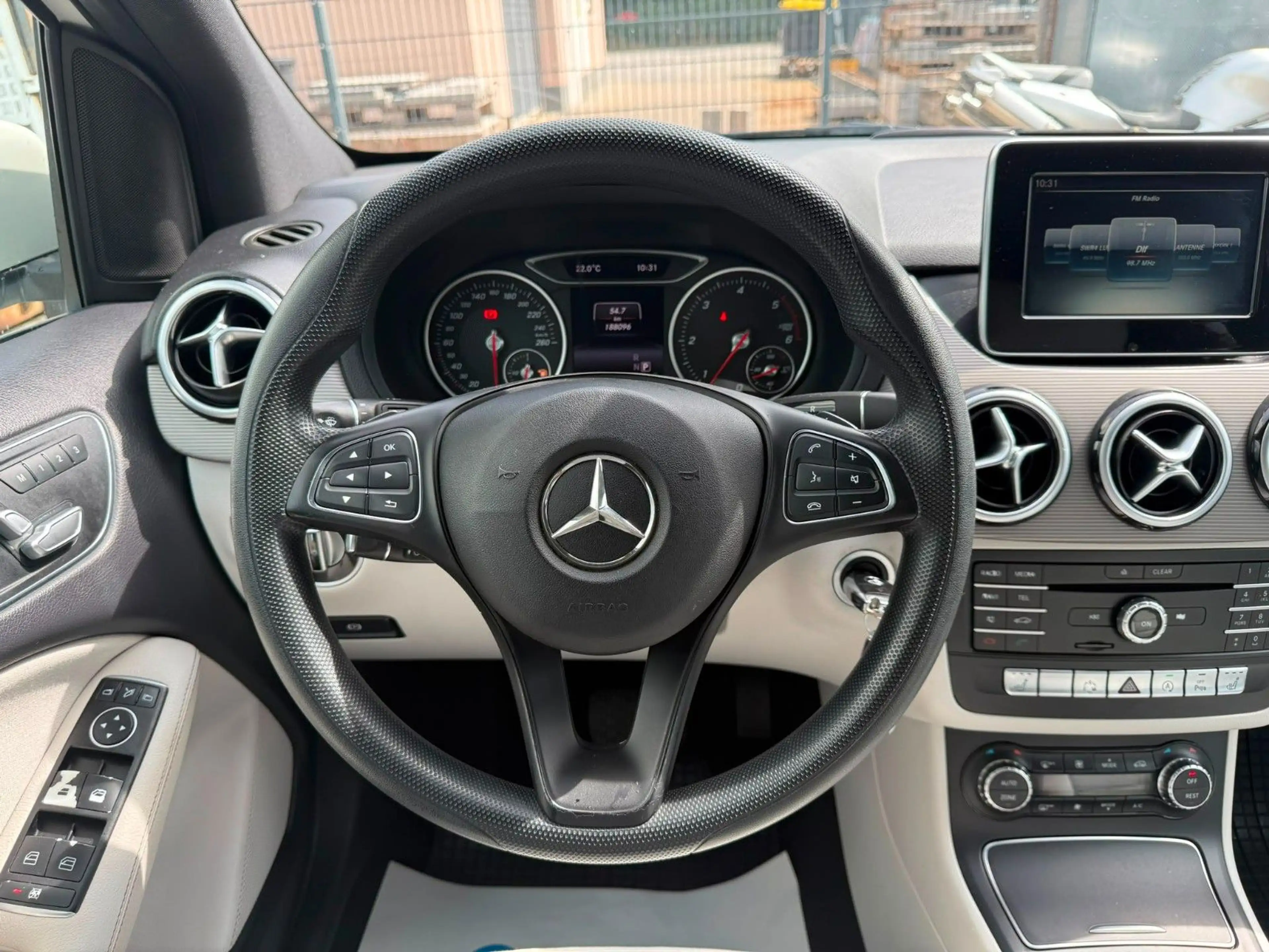 Mercedes-Benz B 220 CDI LED Automatik Navi — photo 15