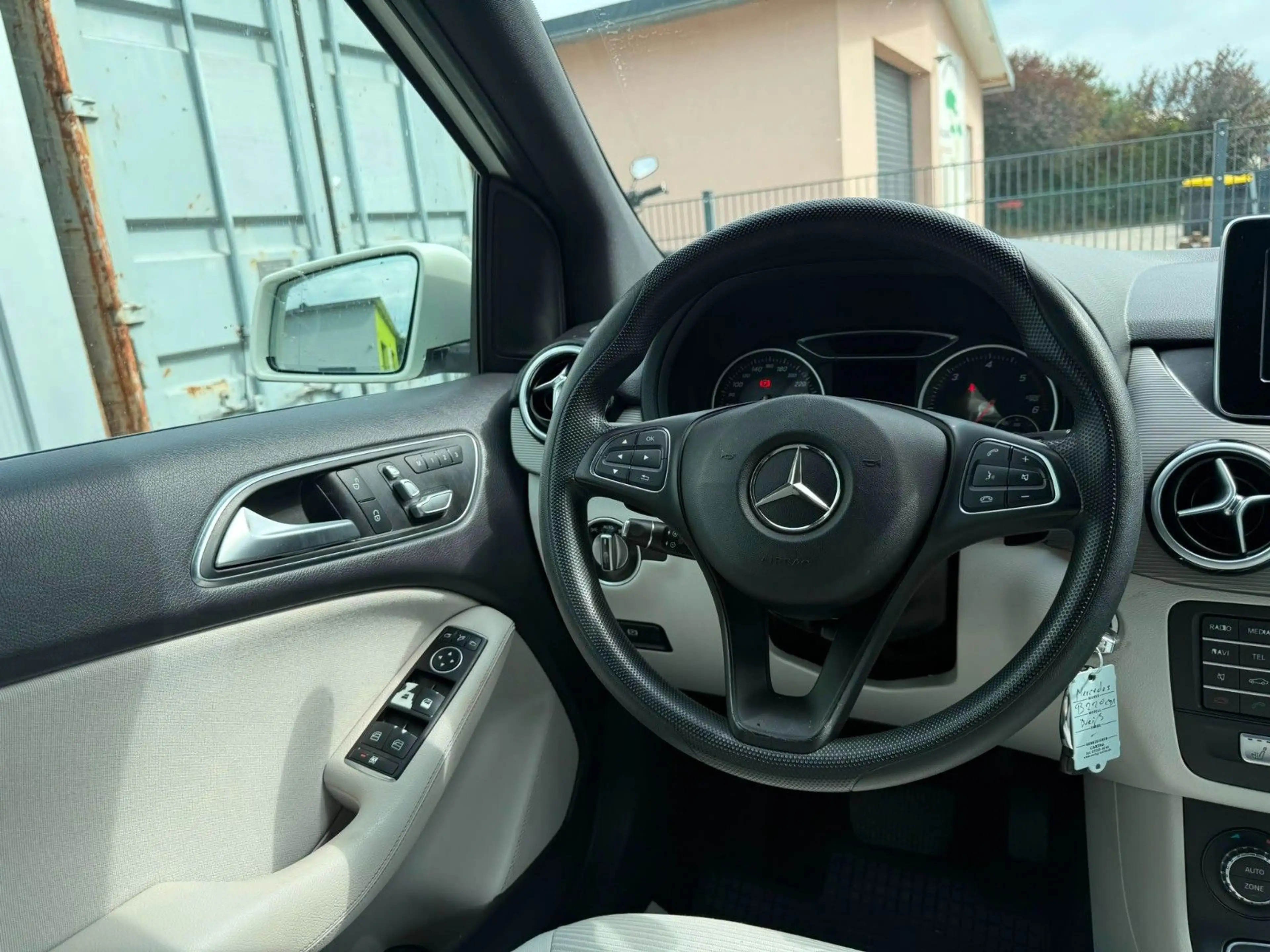 Mercedes-Benz B 220 CDI LED Automatik Navi — photo 14