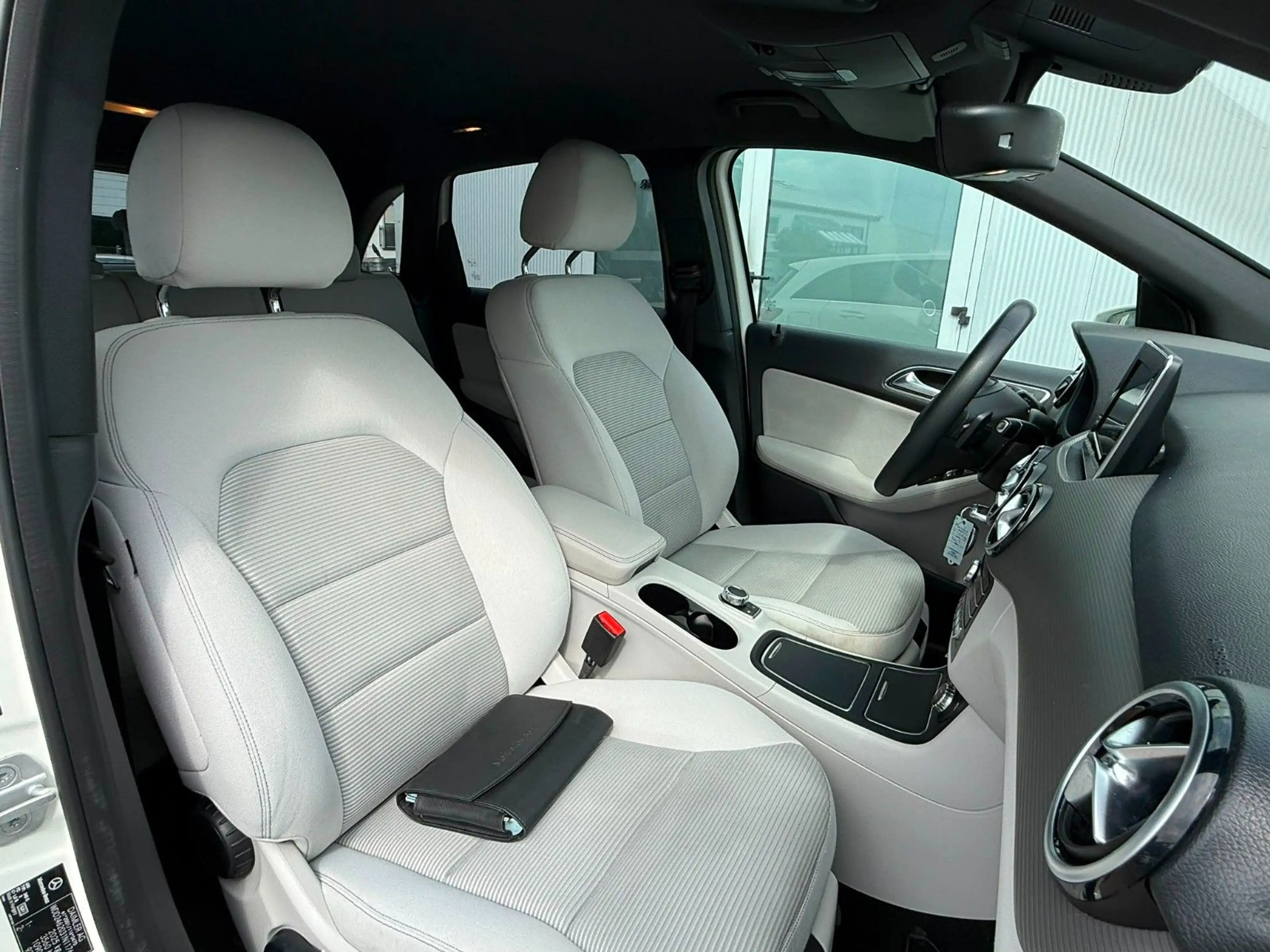 Mercedes-Benz B 220 CDI LED Automatik Navi — photo 12