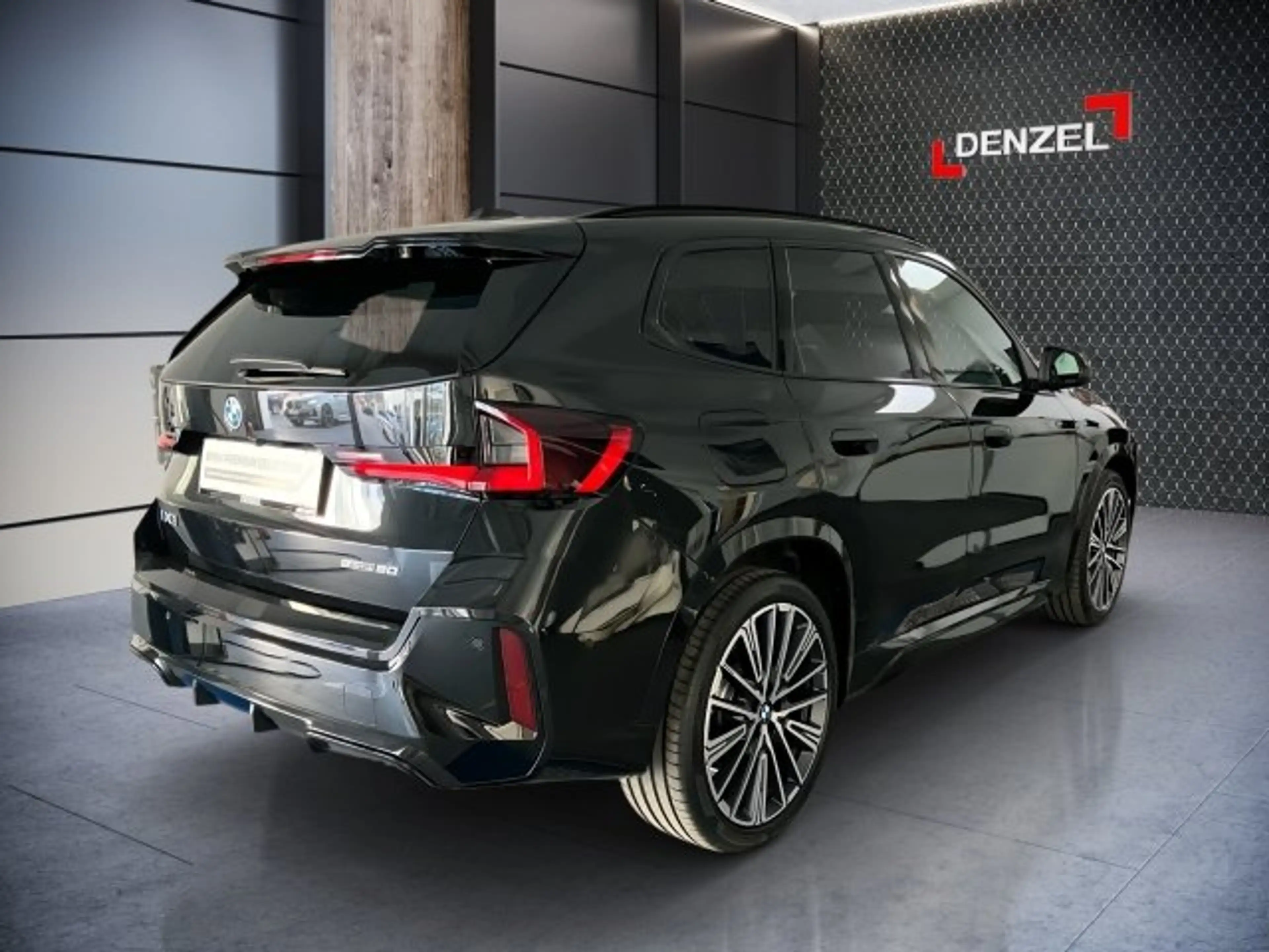 BMW iX1 eDrive20 U11 HB0 — photo 6